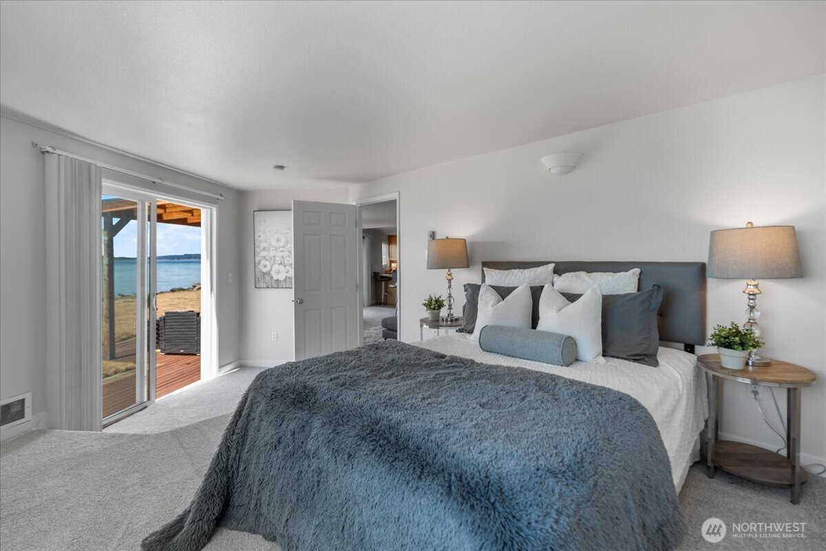 2711 Day Island Boulevard Property Photo 23