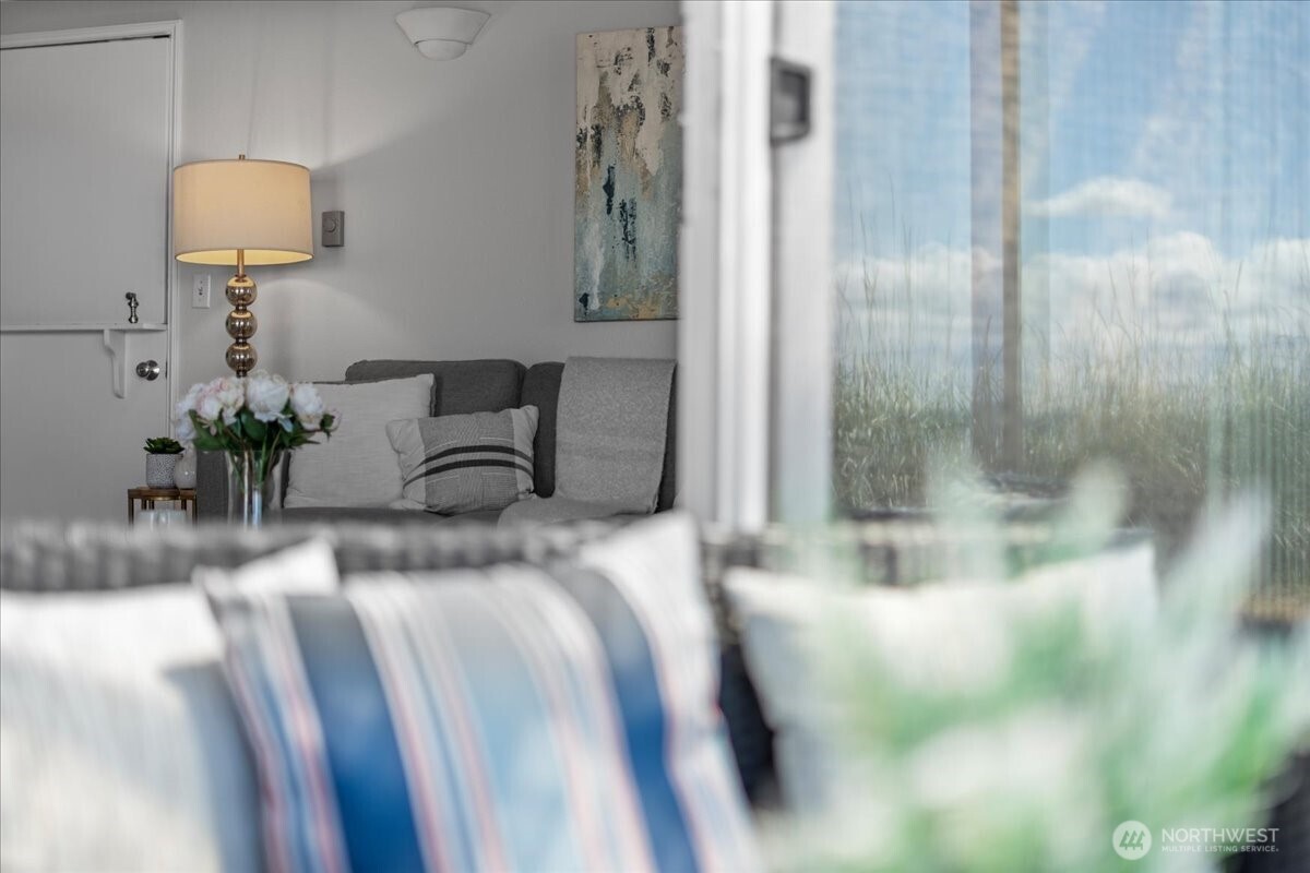 2711 Day Island Boulevard Property Photo 30