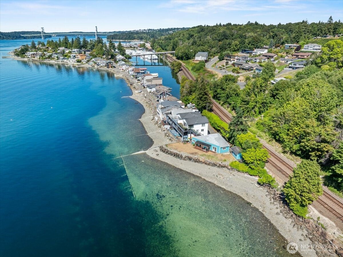 2711 Day Island Boulevard Property Photo 35