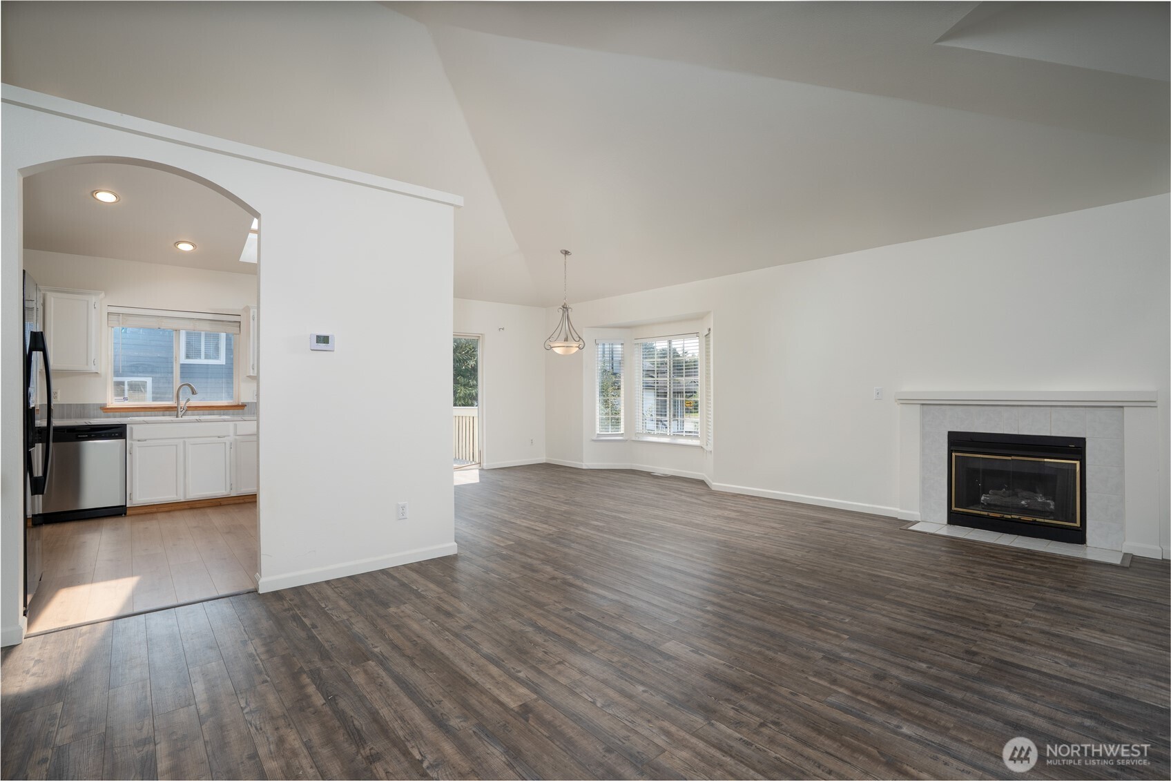 3701 Browns Point Boulevard Property Photo 4