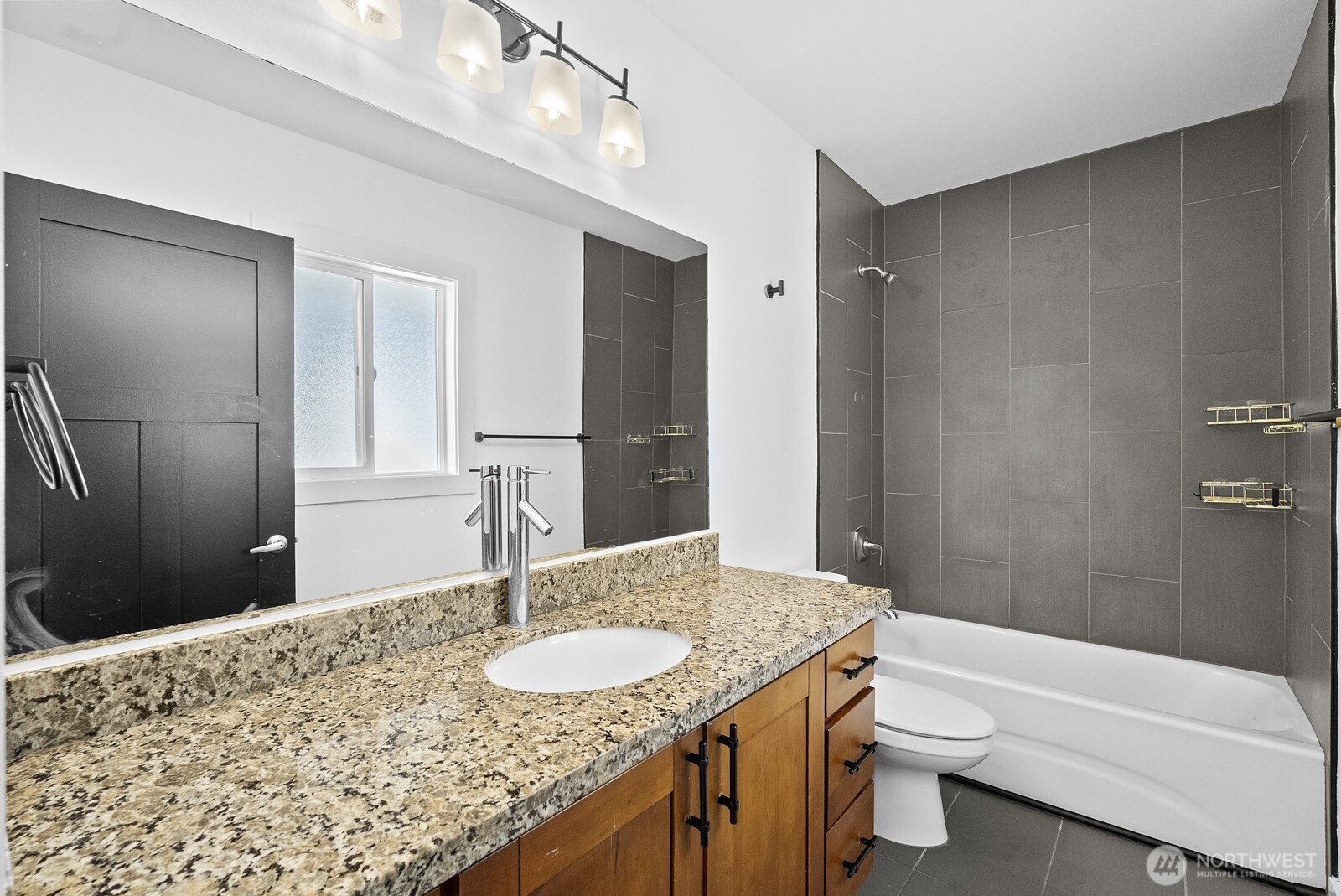 1512 Milton Way Property Photo 9