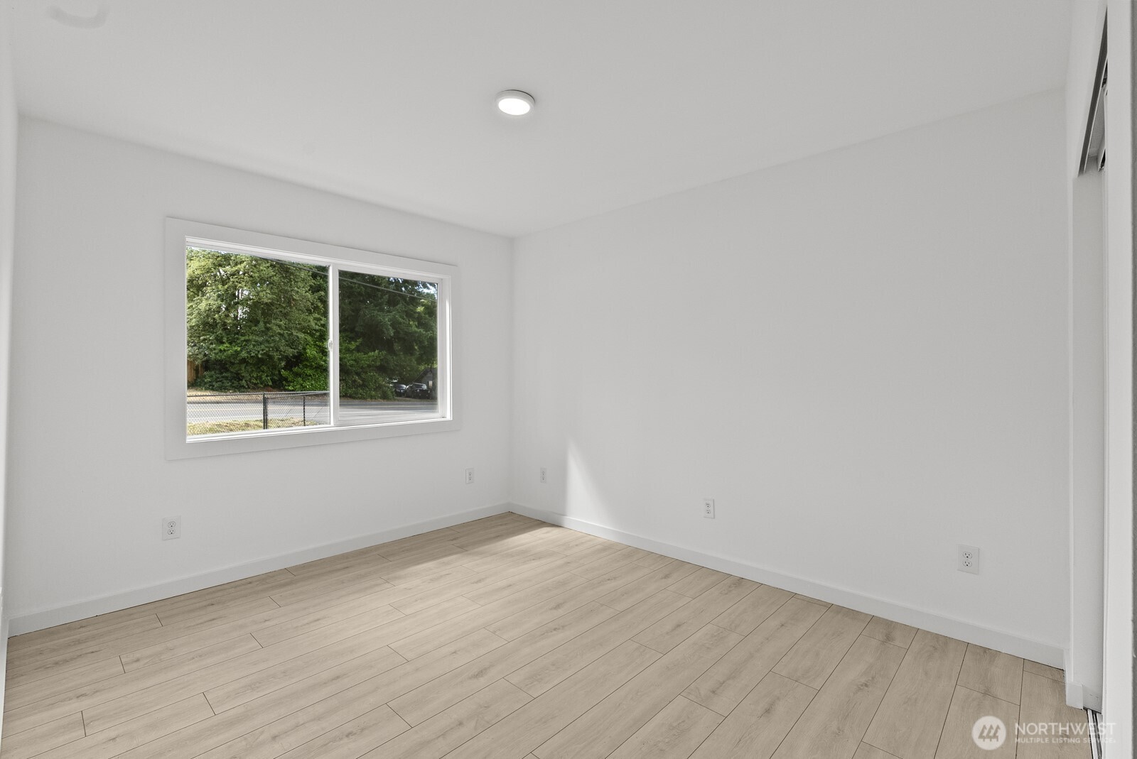 1512 Milton Way Property Photo 10