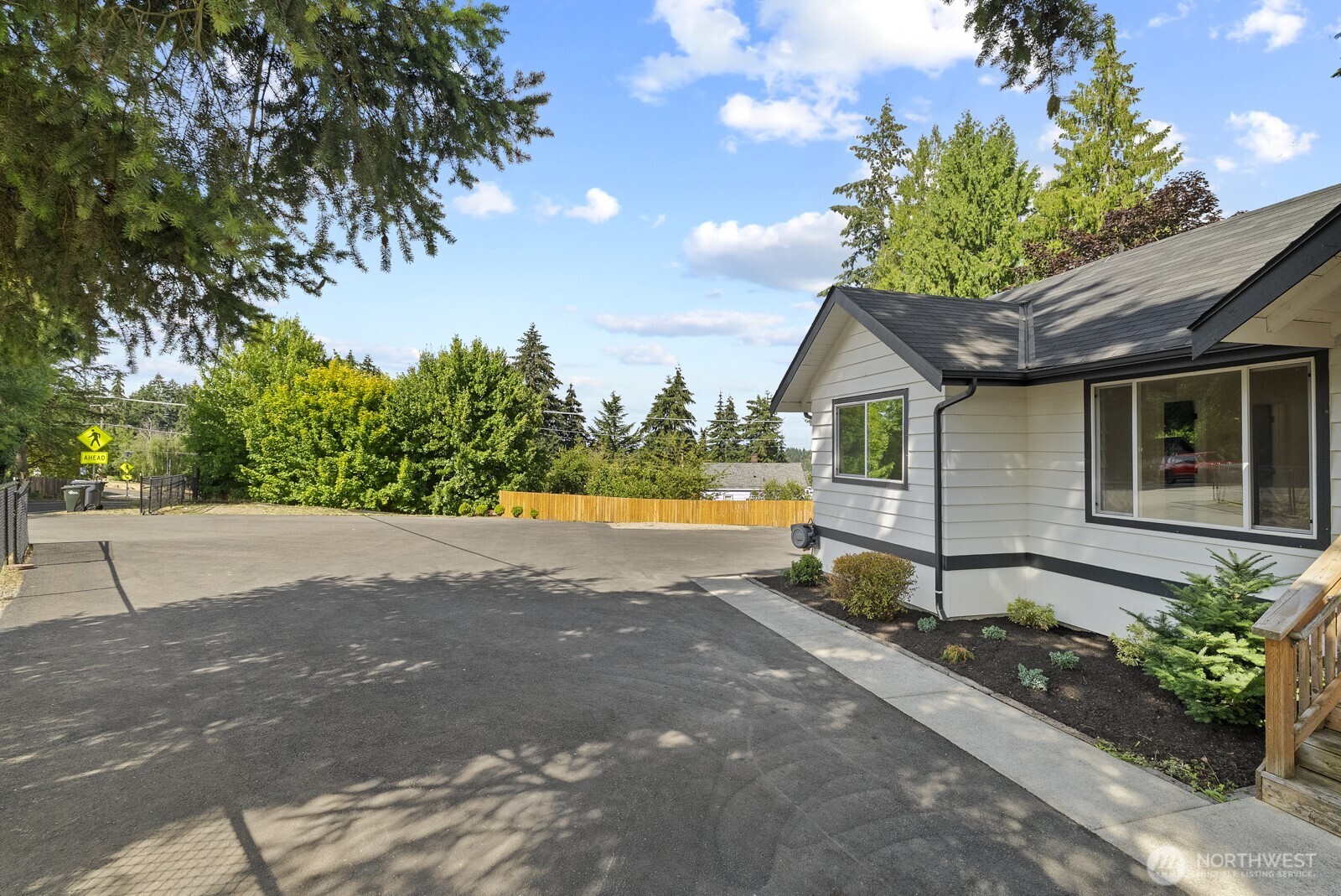 1512 Milton Way Property Photo 13