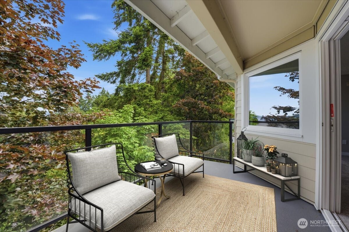 4189 W Lake Sammamish Parkway B309 Property Photo 14