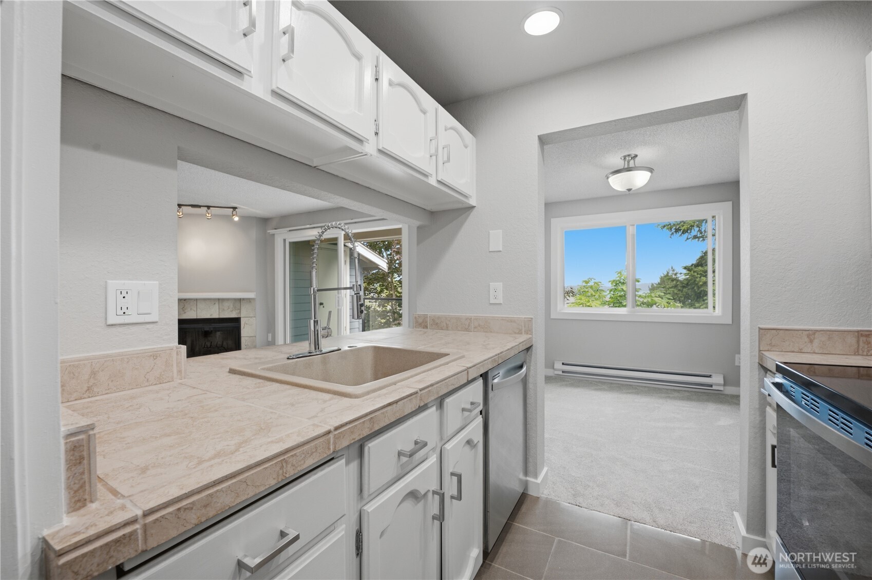 4189 W Lake Sammamish Parkway B309 Property Photo 16