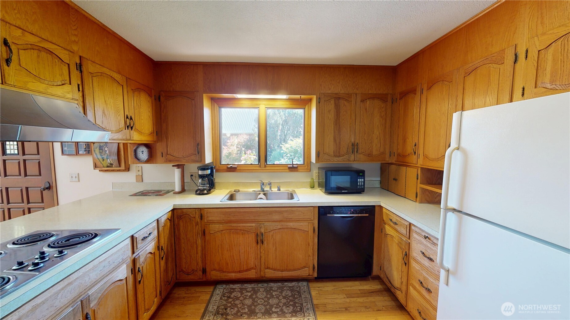 12741 Ring Lane Property Photo 8