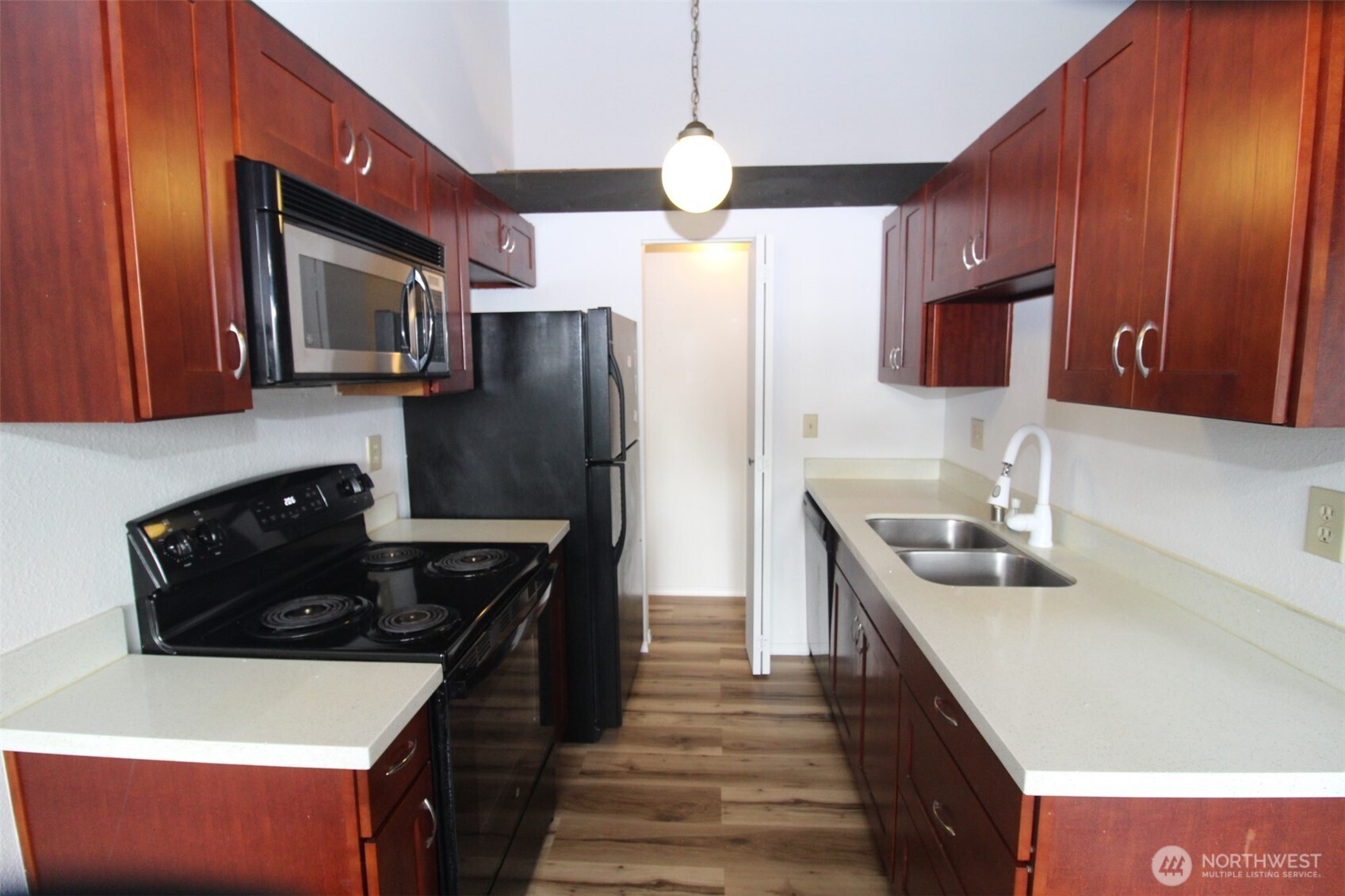 15210 Macadam Road D304 Property Photo 6