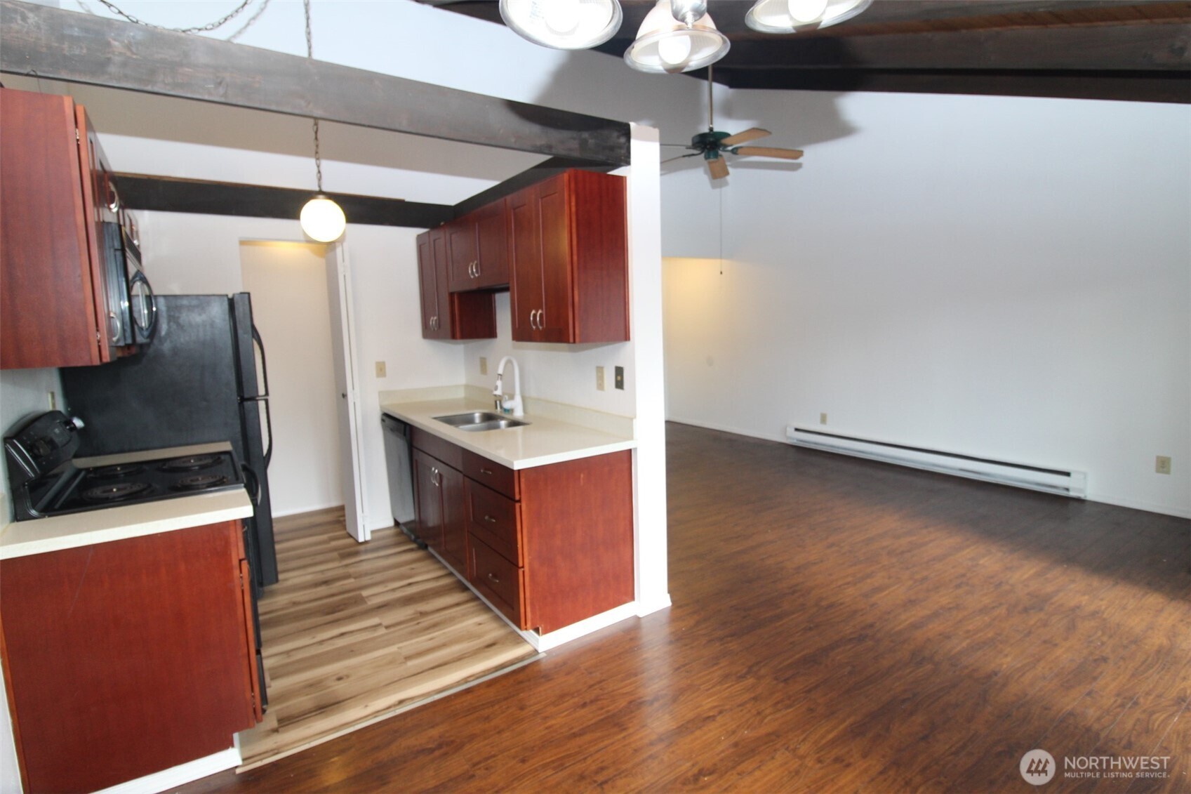 15210 Macadam Road D304 Property Photo 7