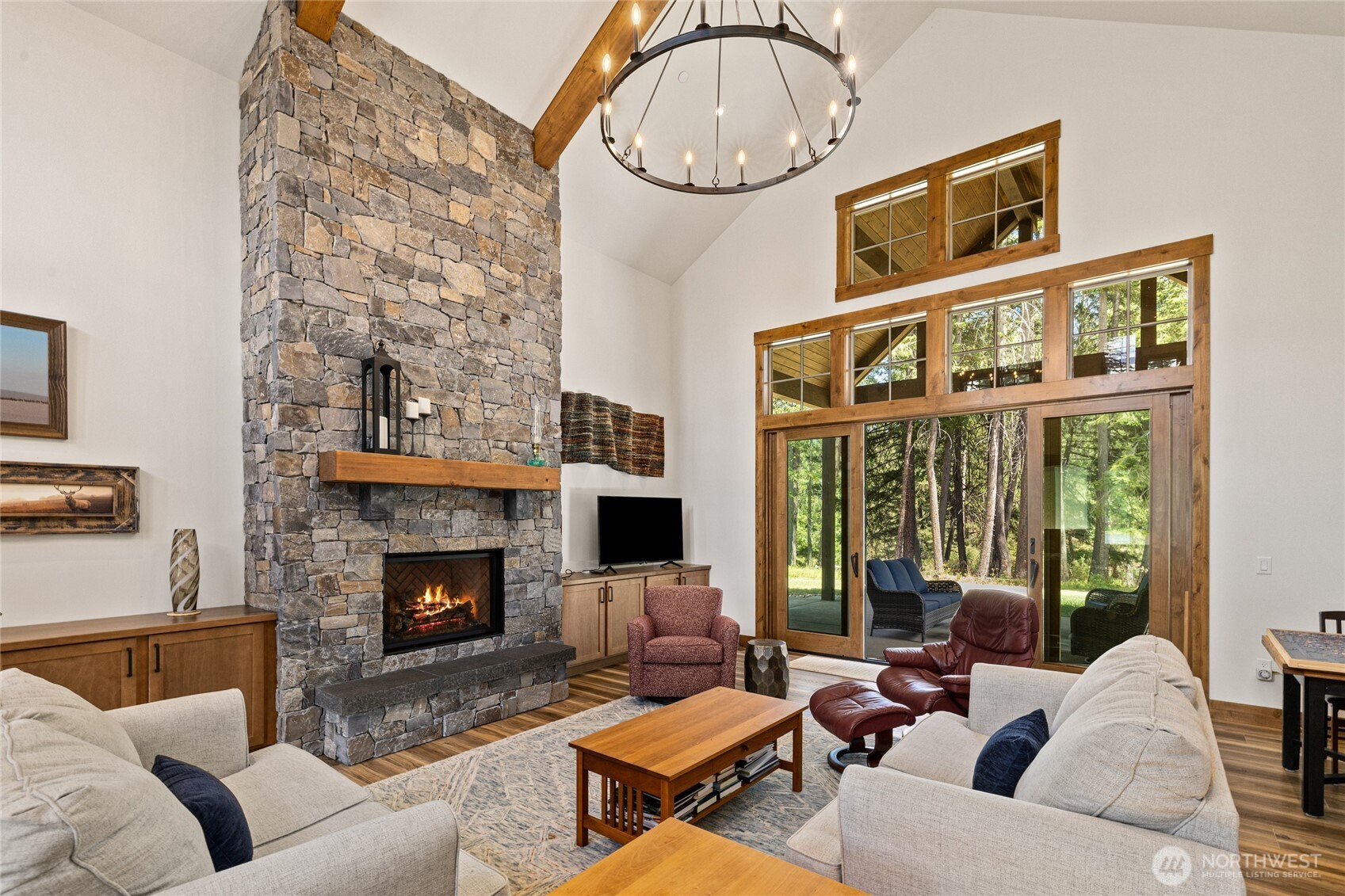 1470 Kokanee Loop Property Photo 7