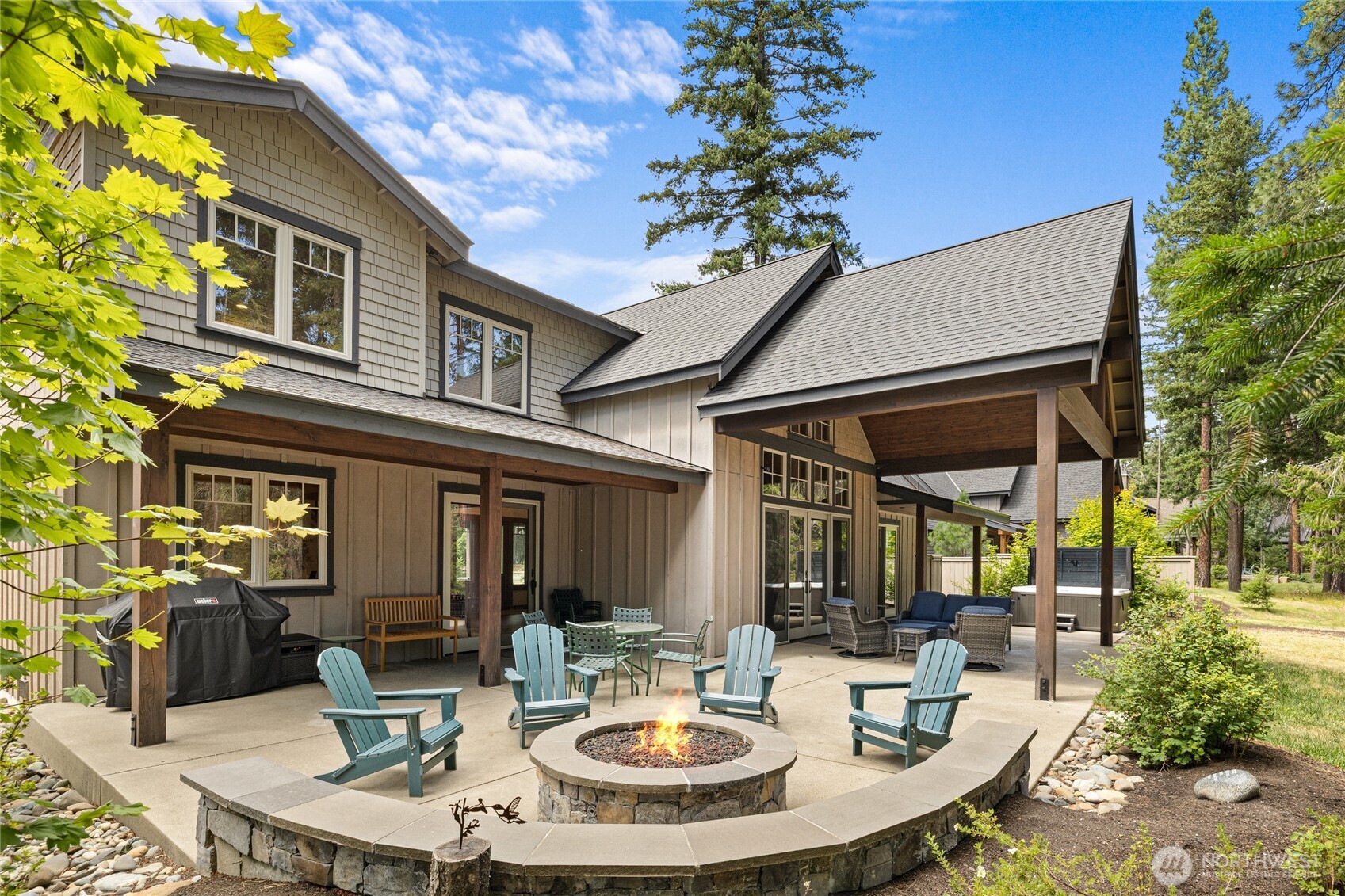 1470 Kokanee Loop Property Photo 13