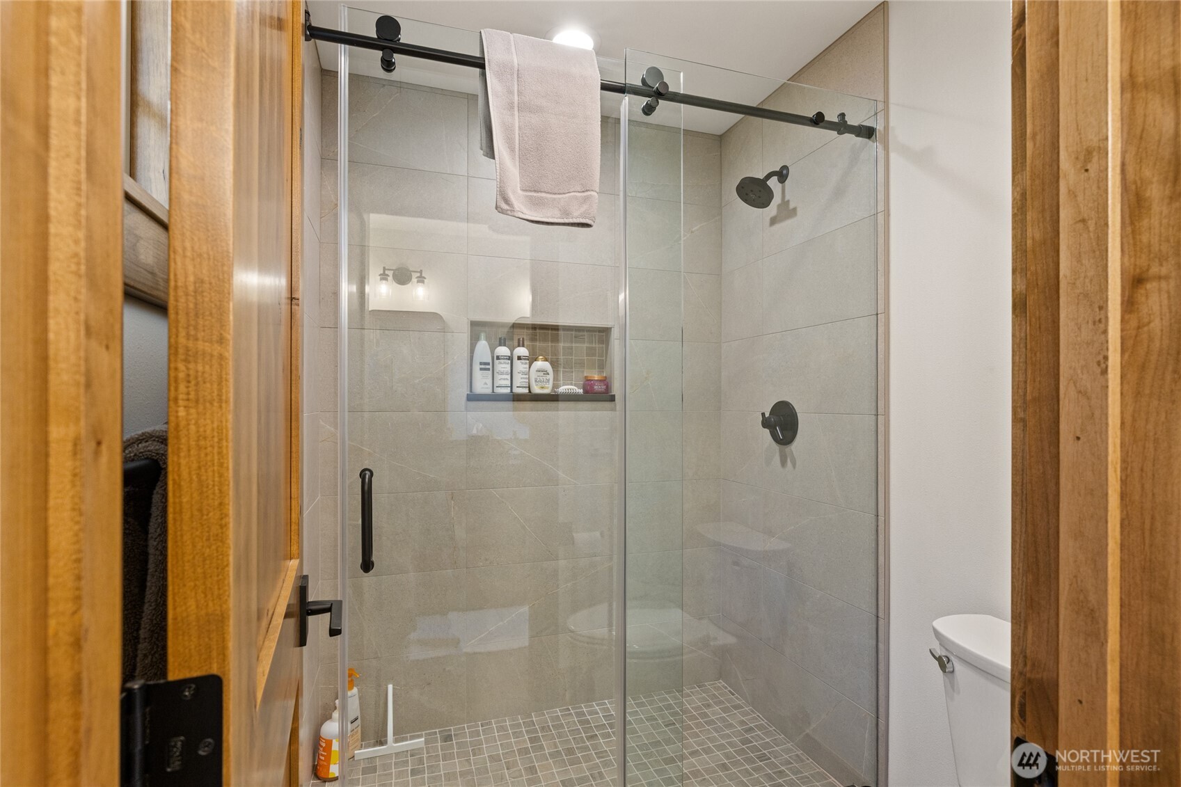 1470 Kokanee Loop Property Photo 32