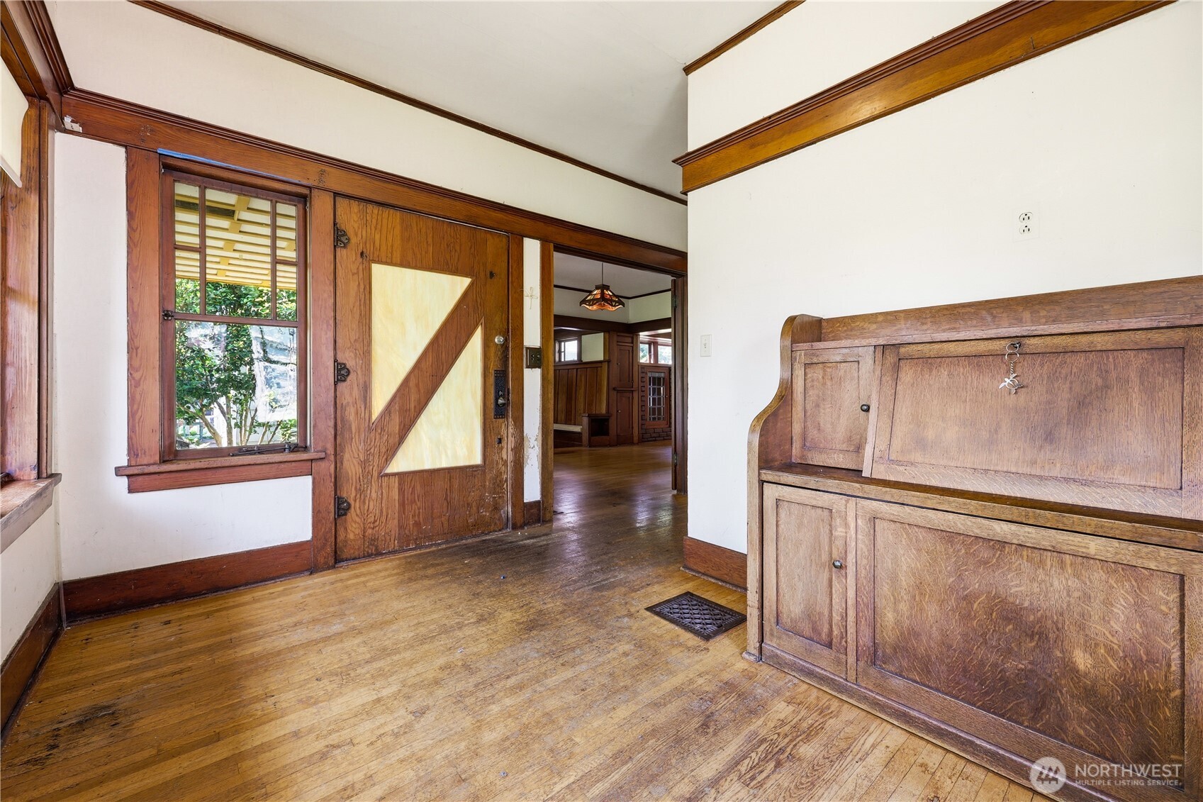 4747 4th Avenue Property Photo 4