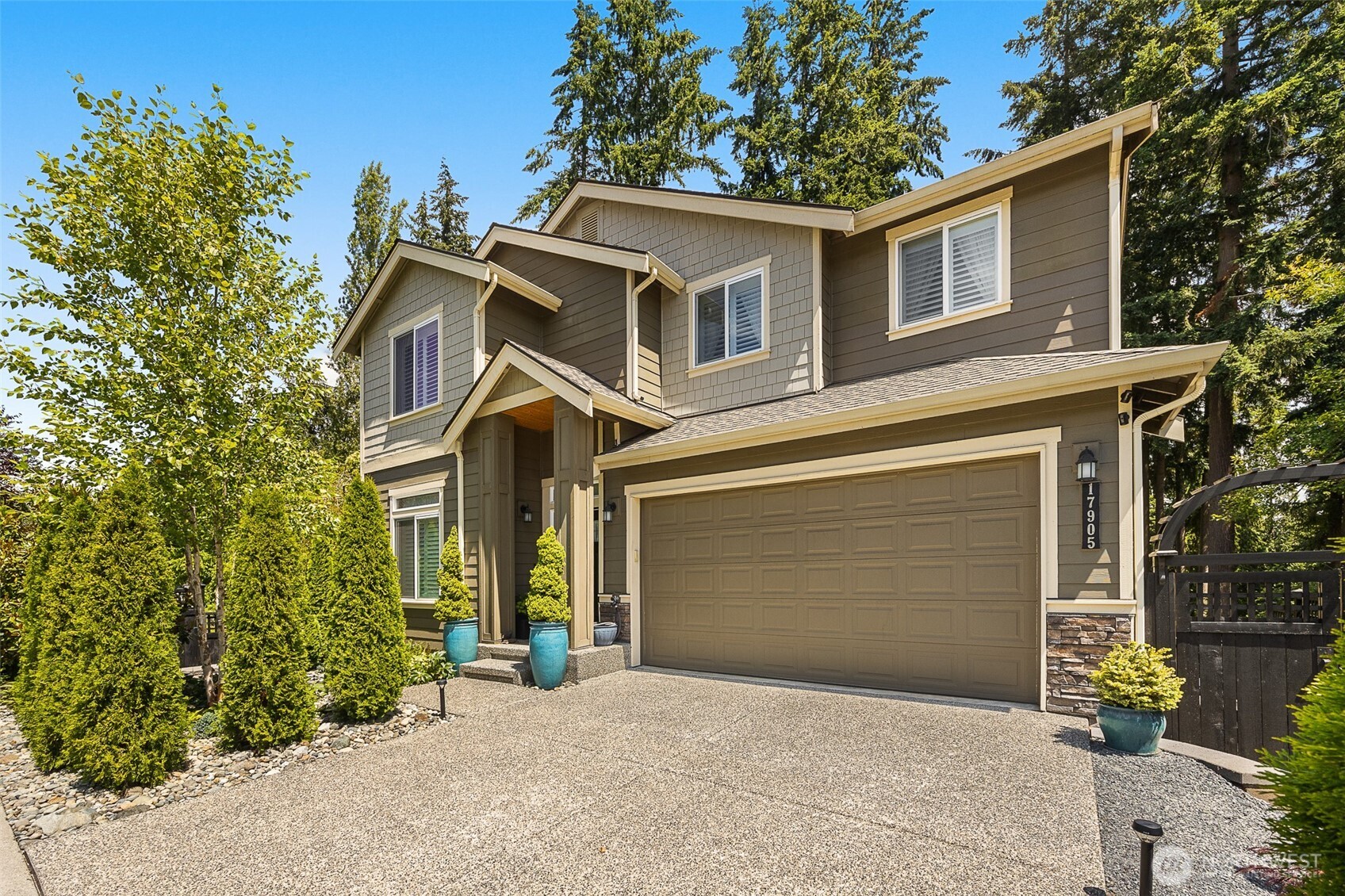 17905 8th Place Property Photo 1