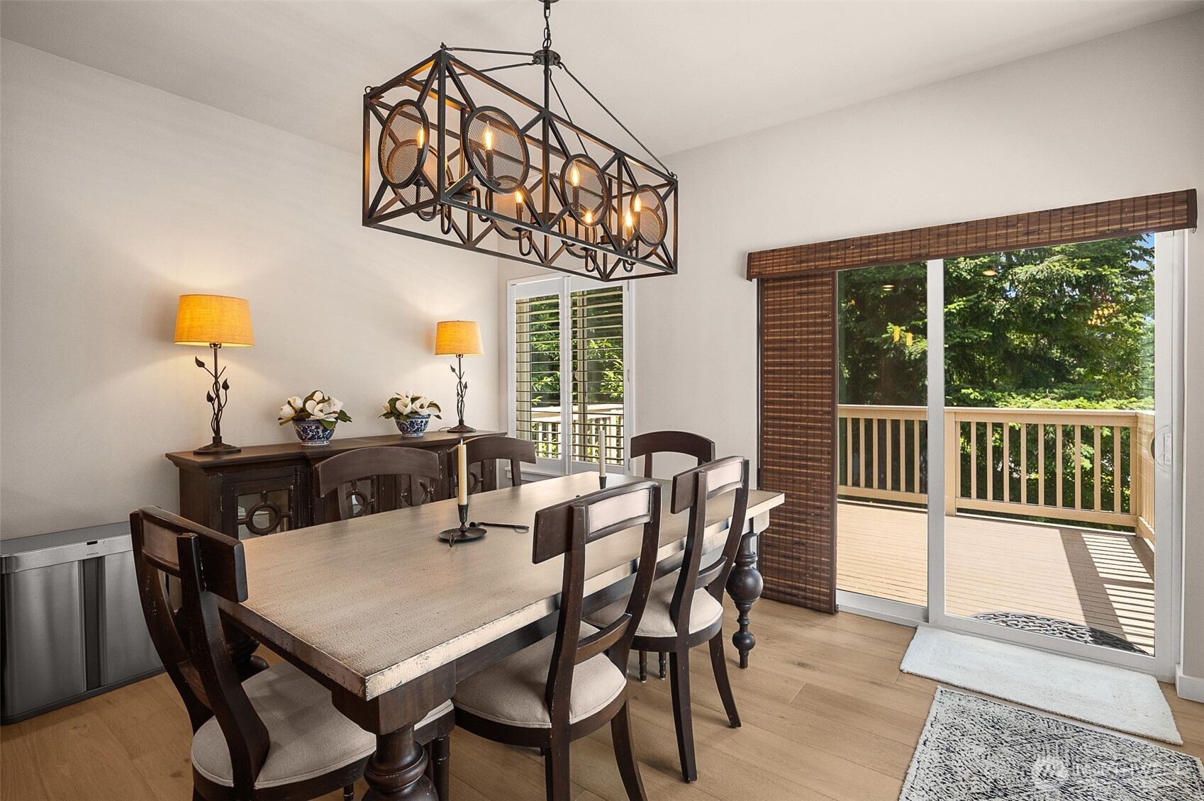 17905 8th Place Property Photo 6