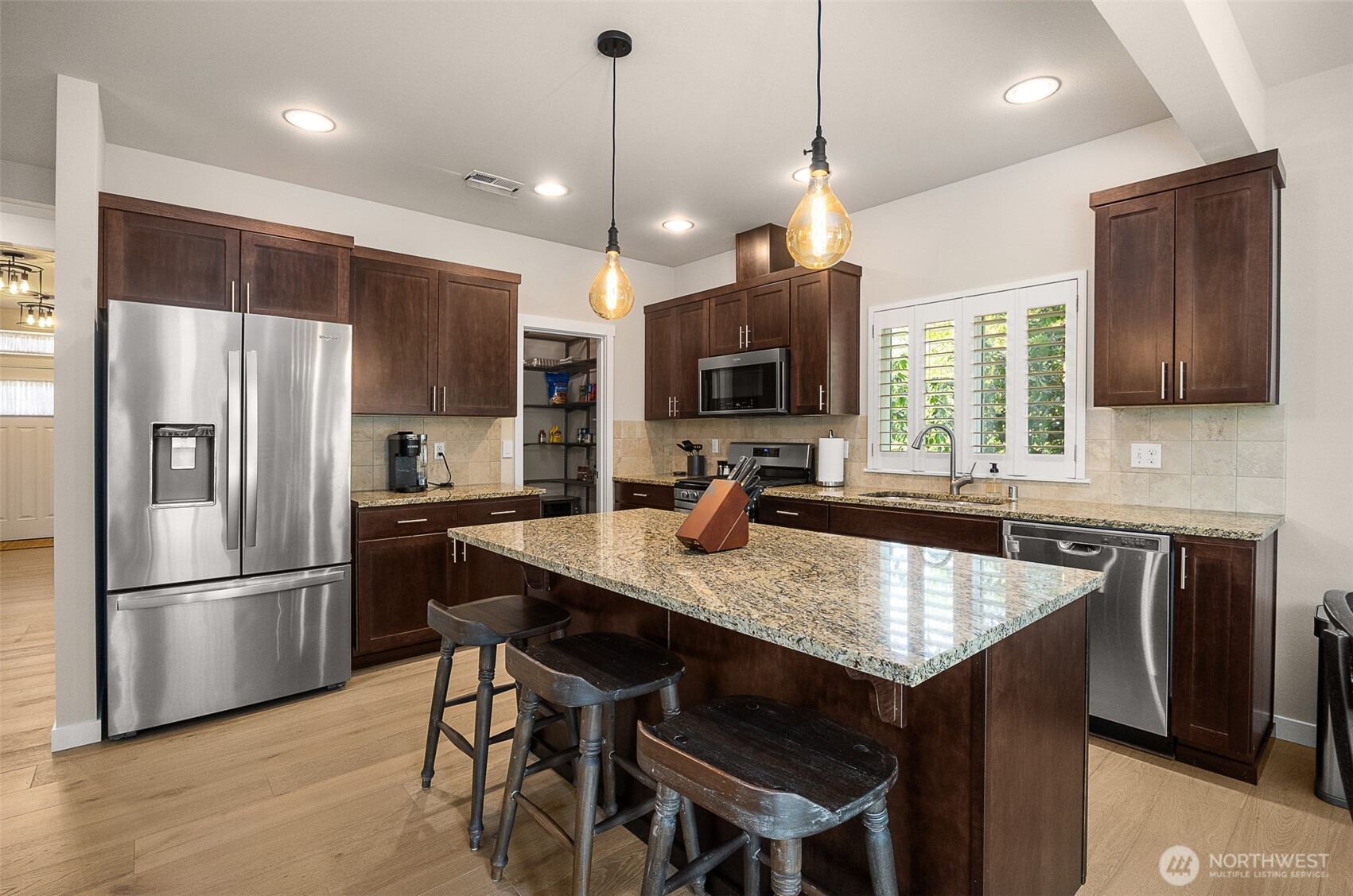 17905 8th Place Property Photo 7