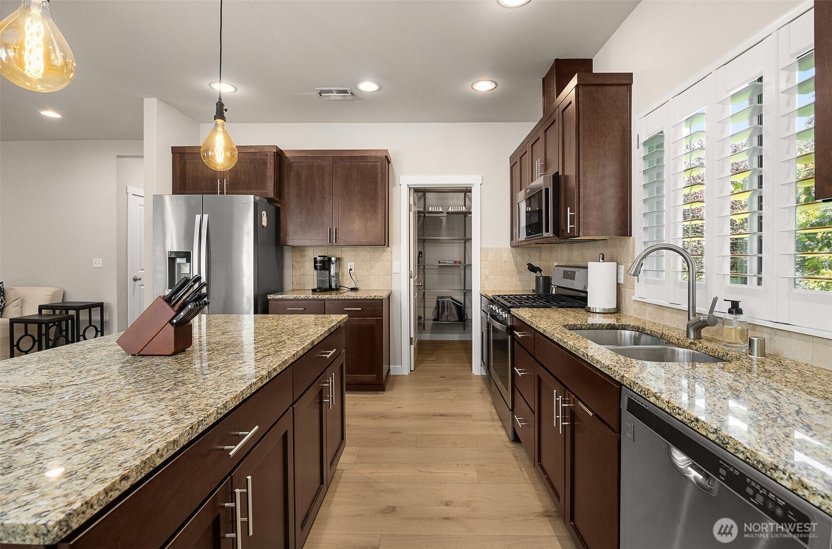 17905 8th Place Property Photo 8