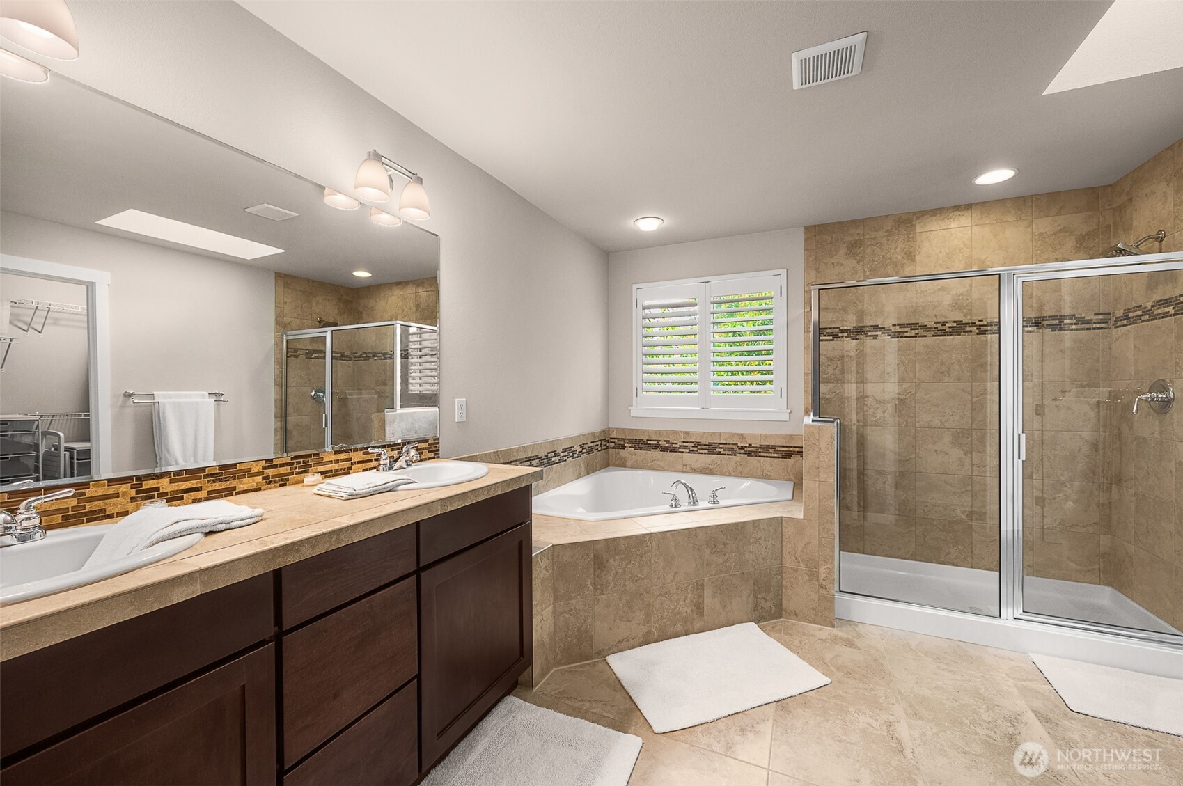 17905 8th Place Property Photo 15