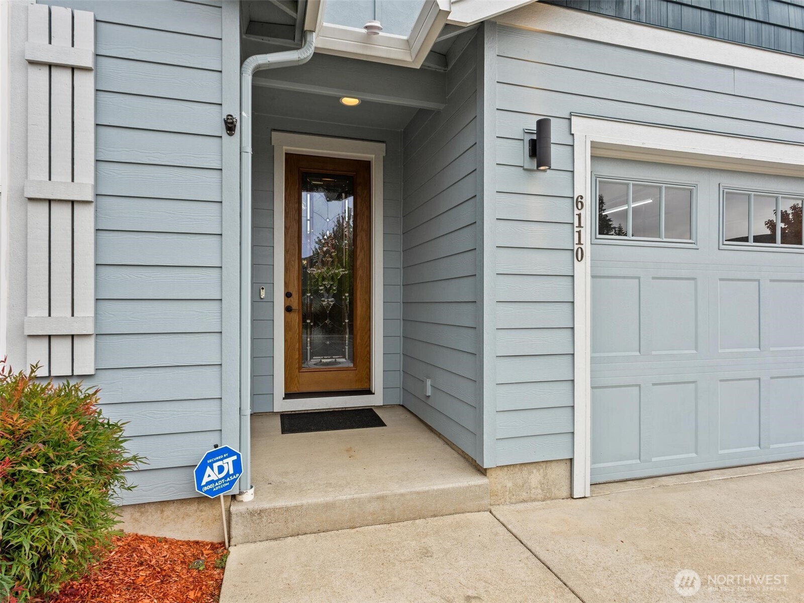 6110 Ne 134th Street Property Photo 4