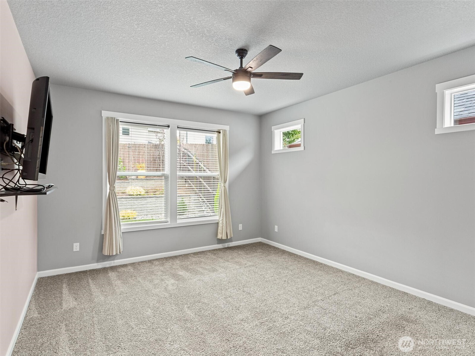 6110 Ne 134th Street Property Photo 17