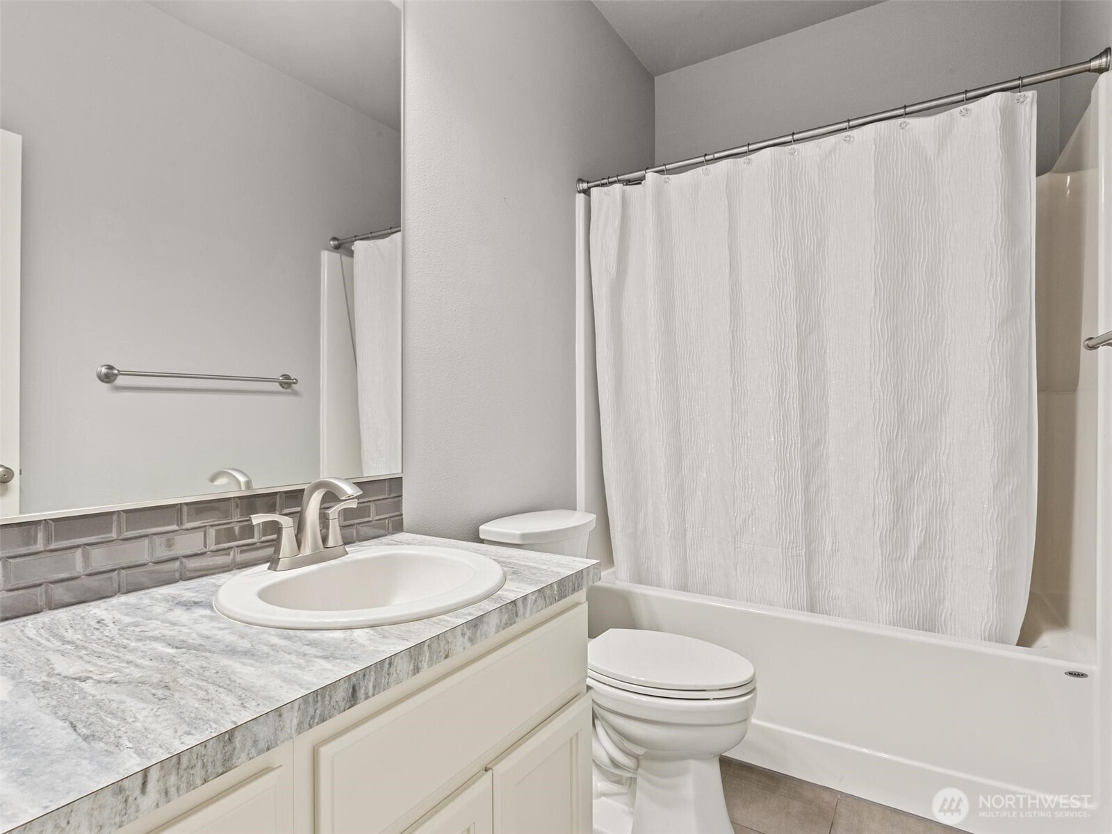 6110 Ne 134th Street Property Photo 27
