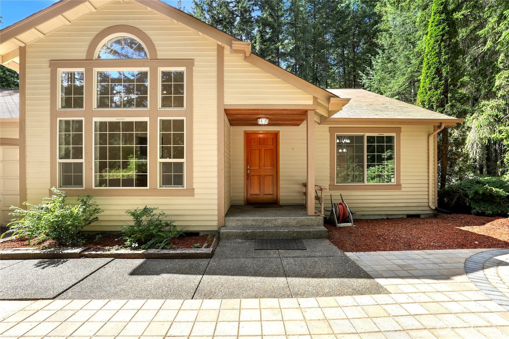 5800 Sw Royal Spruce Drive Property Photo 3