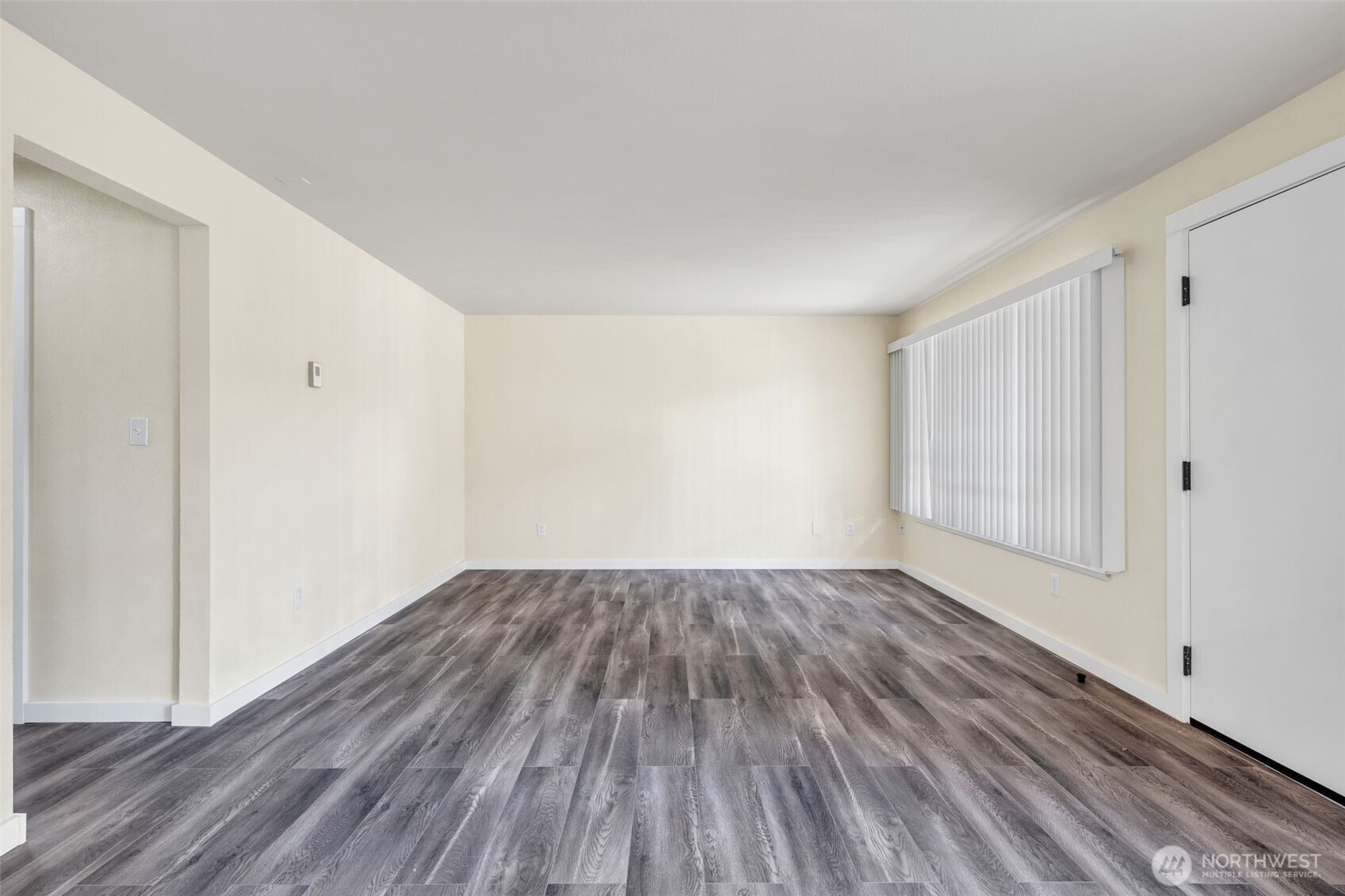 748 S Cloverdale Street Unit 6 Property Photo 10