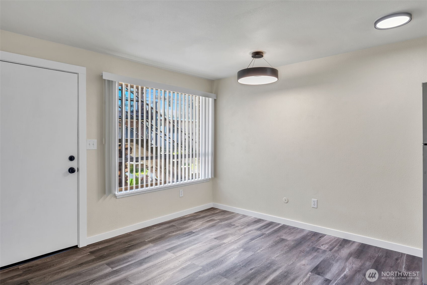 748 S Cloverdale Street Unit 6 Property Photo 13