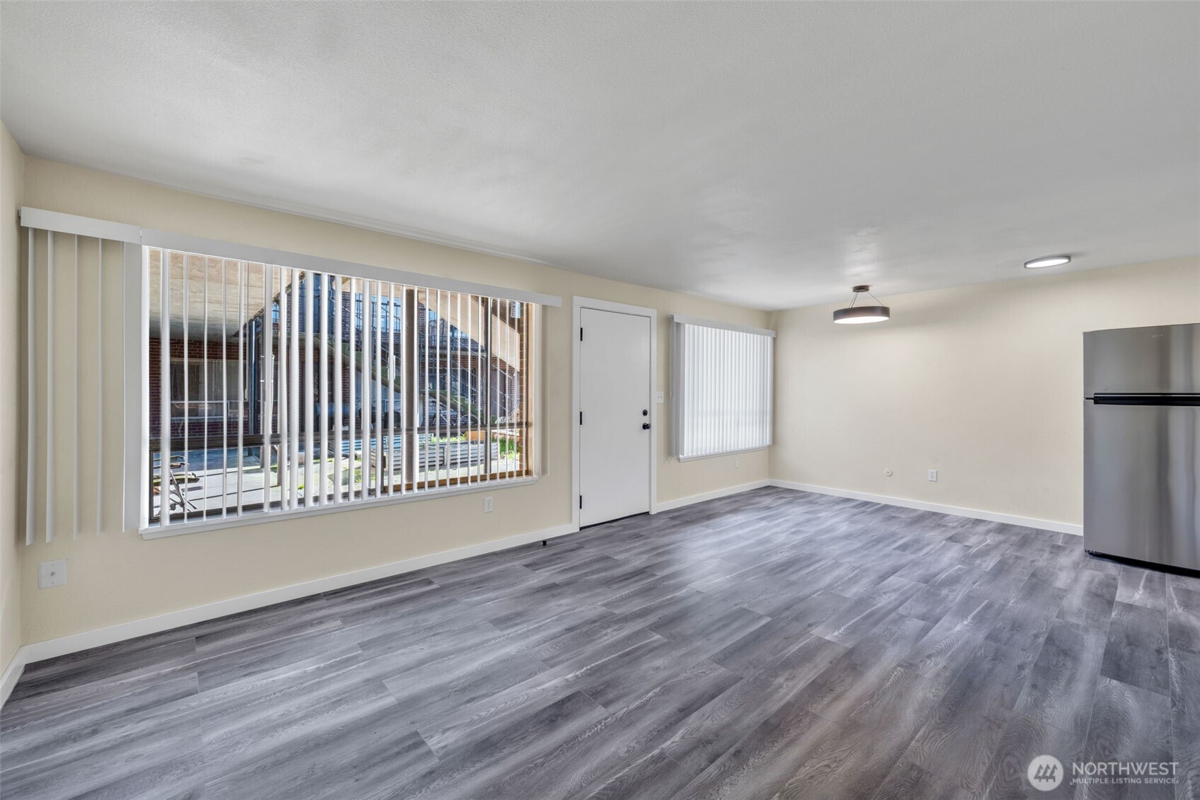 748 S Cloverdale Street Unit 6 Property Photo 16