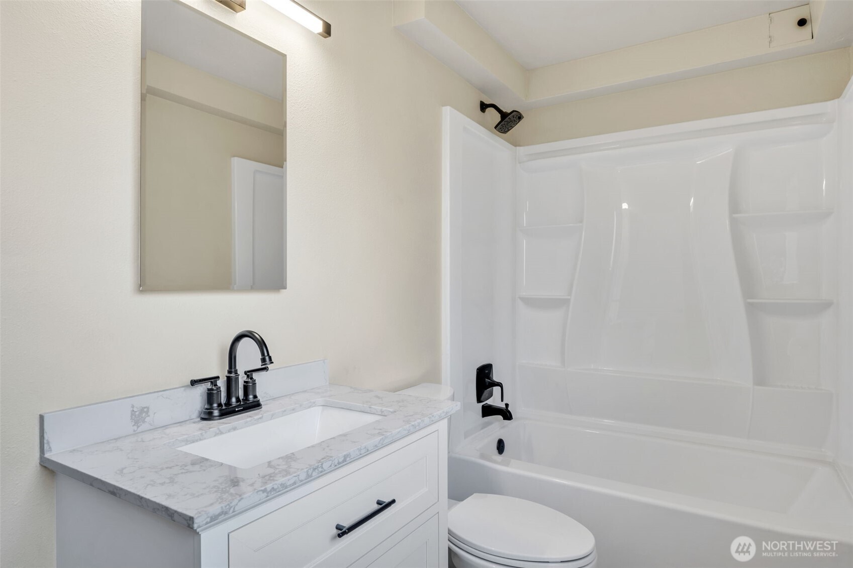 748 S Cloverdale Street Unit 6 Property Photo 25