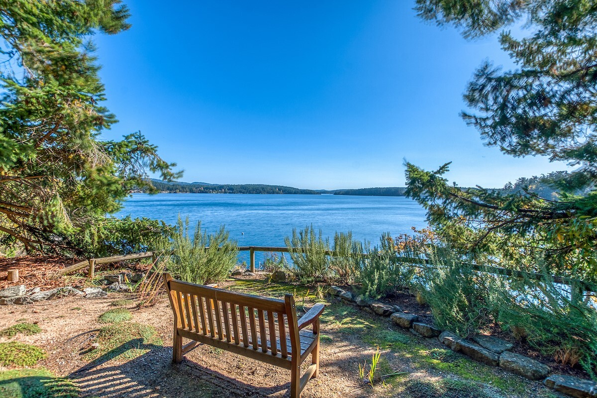 1687 Spring Point Road Property Photo 1