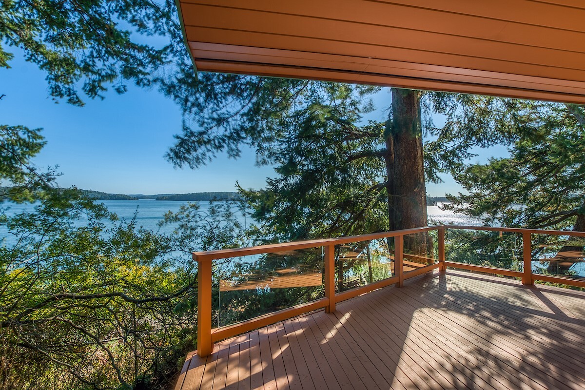 1687 Spring Point Road Property Photo 8