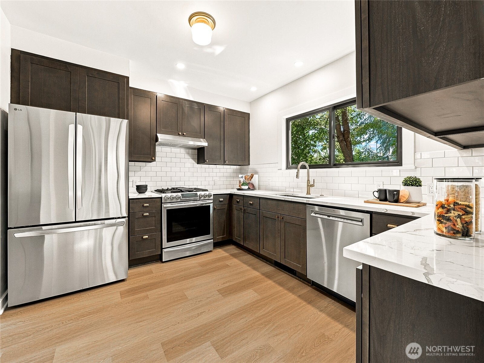 2001 S Lucile Street Property Photo 7