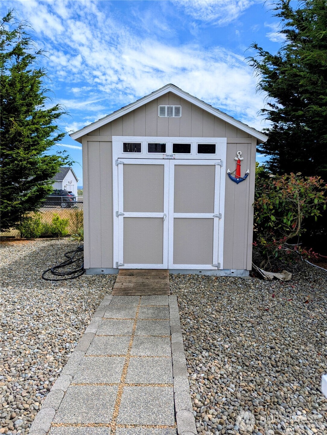 268 Sunrise Avenue Property Photo 3