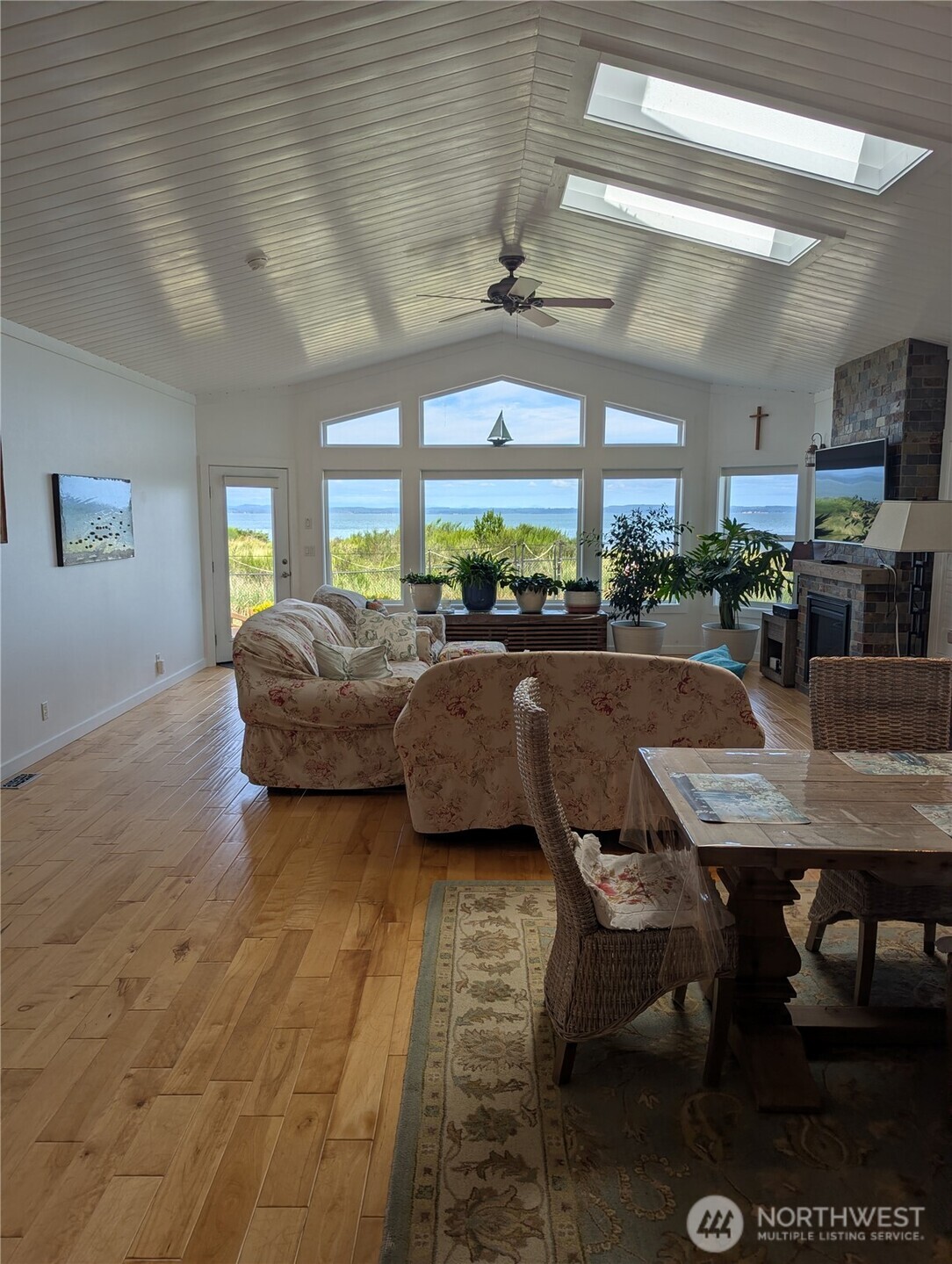268 Sunrise Avenue Property Photo 5