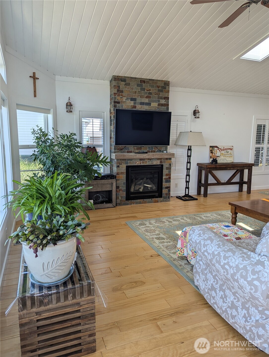 268 Sunrise Avenue Property Photo 9
