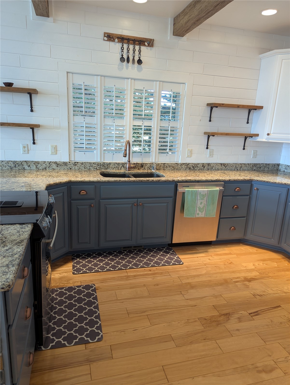 268 Sunrise Avenue Property Photo 16