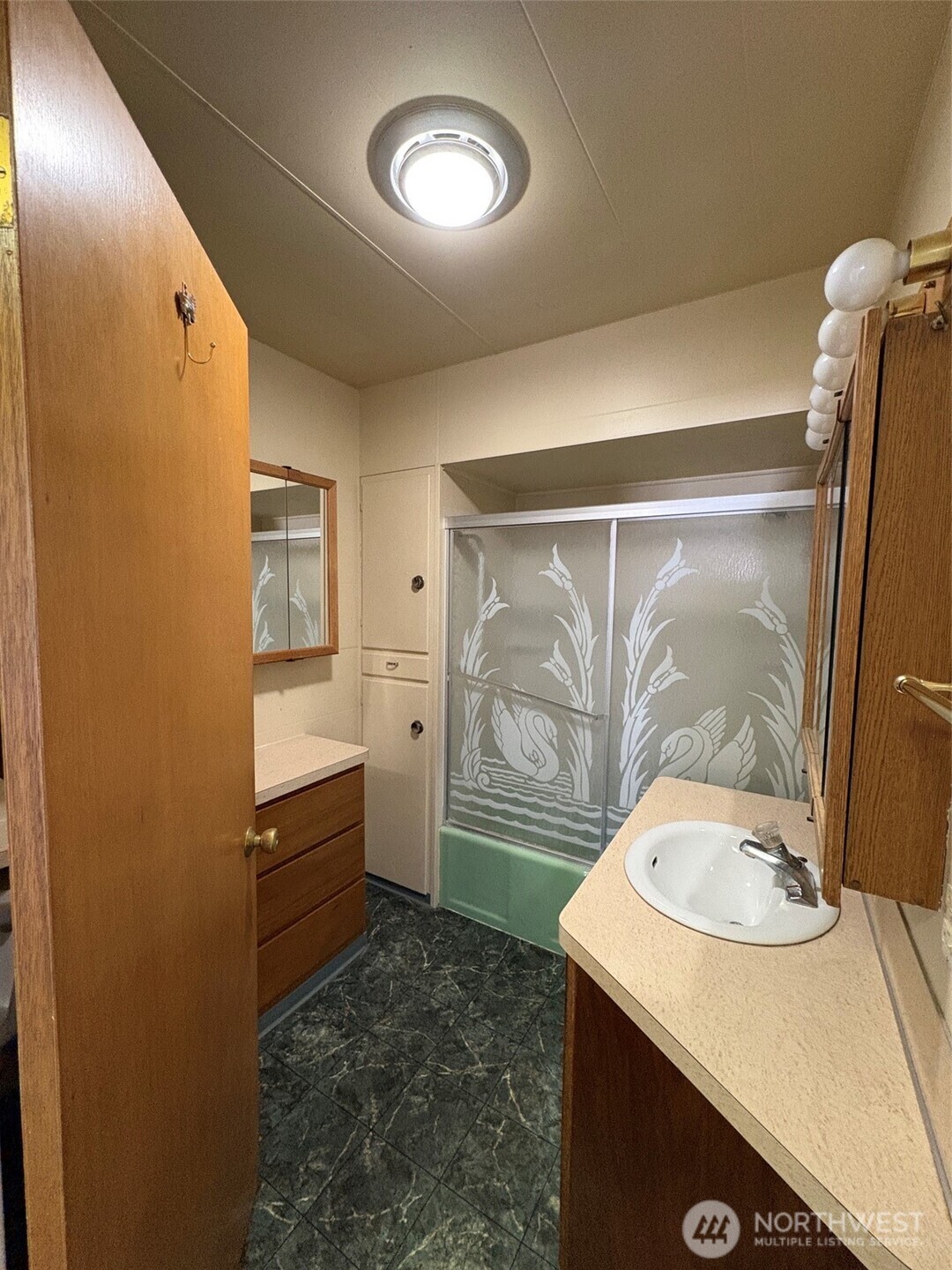 10 W Dewberry Avenue Property Photo 10