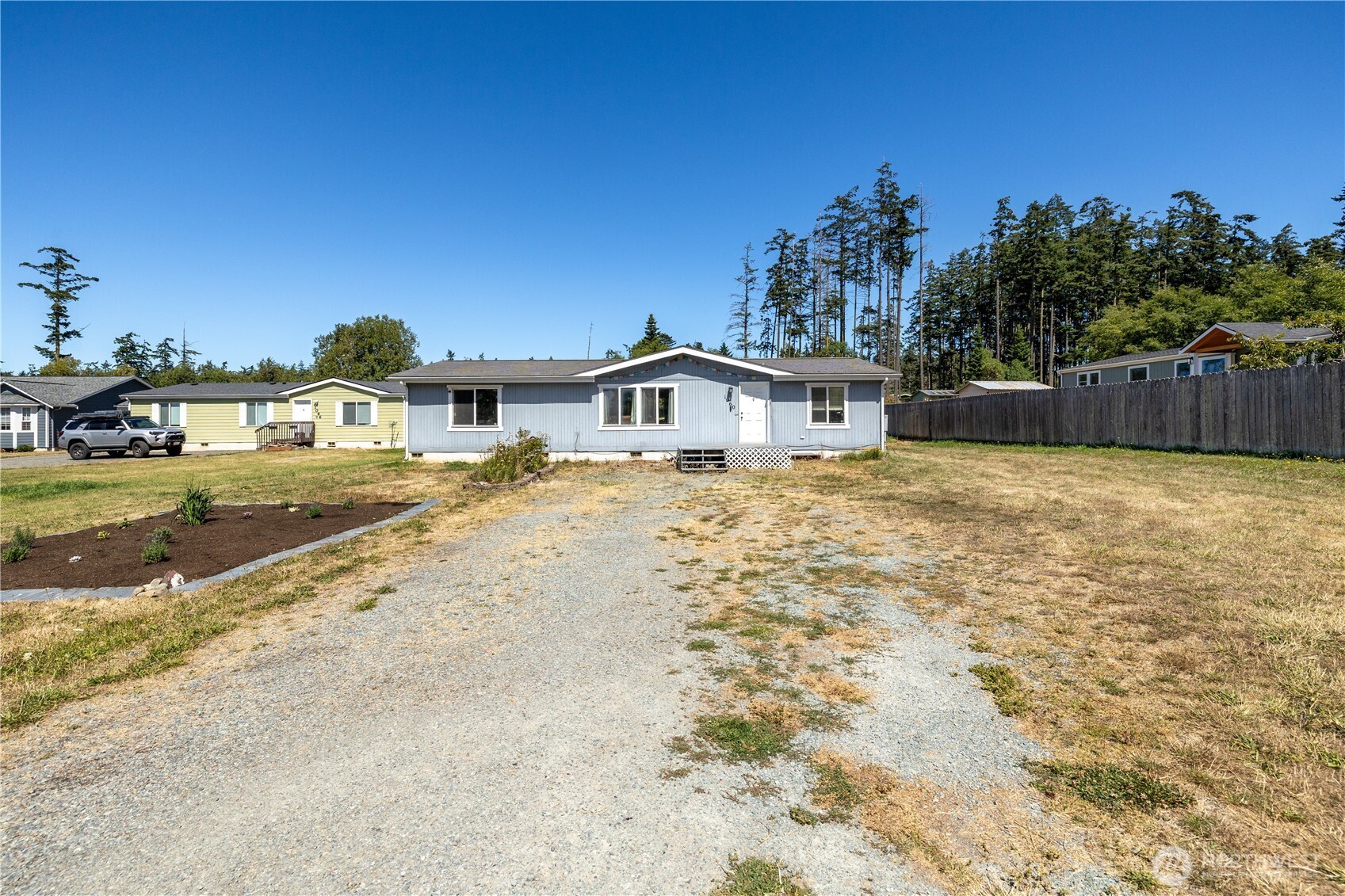 1060 Sidney Street Property Photo 2