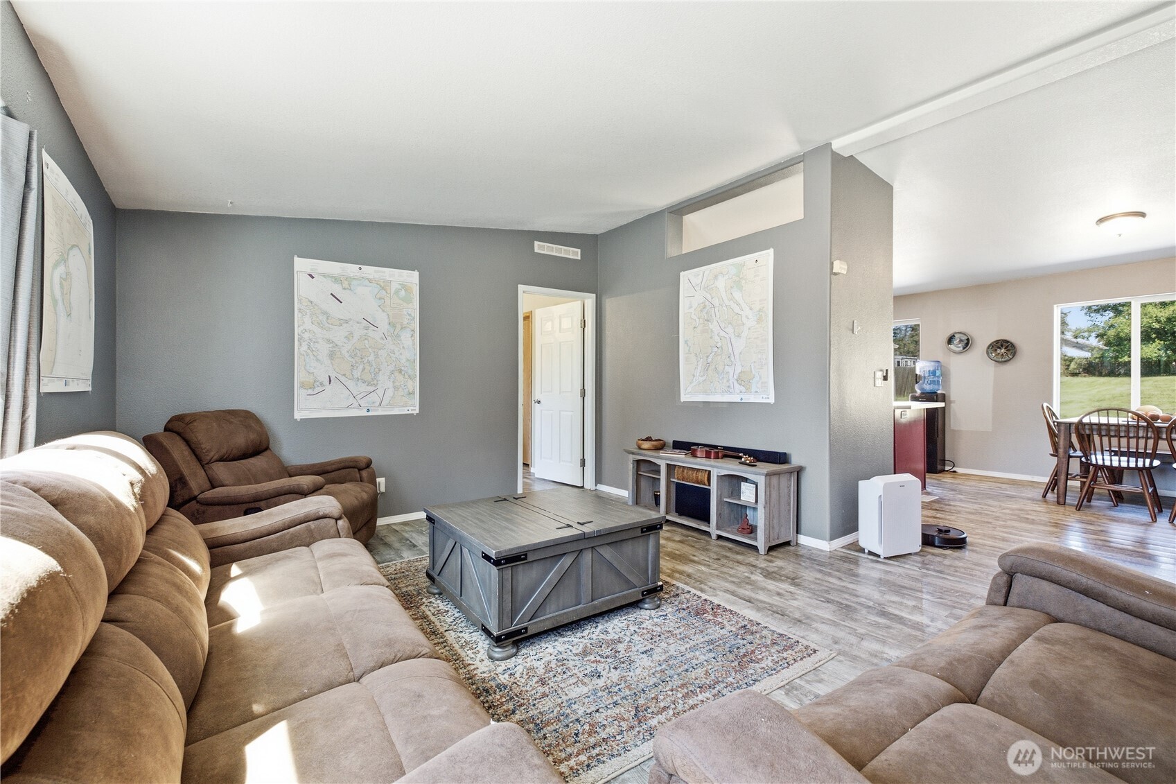1060 Sidney Street Property Photo 5