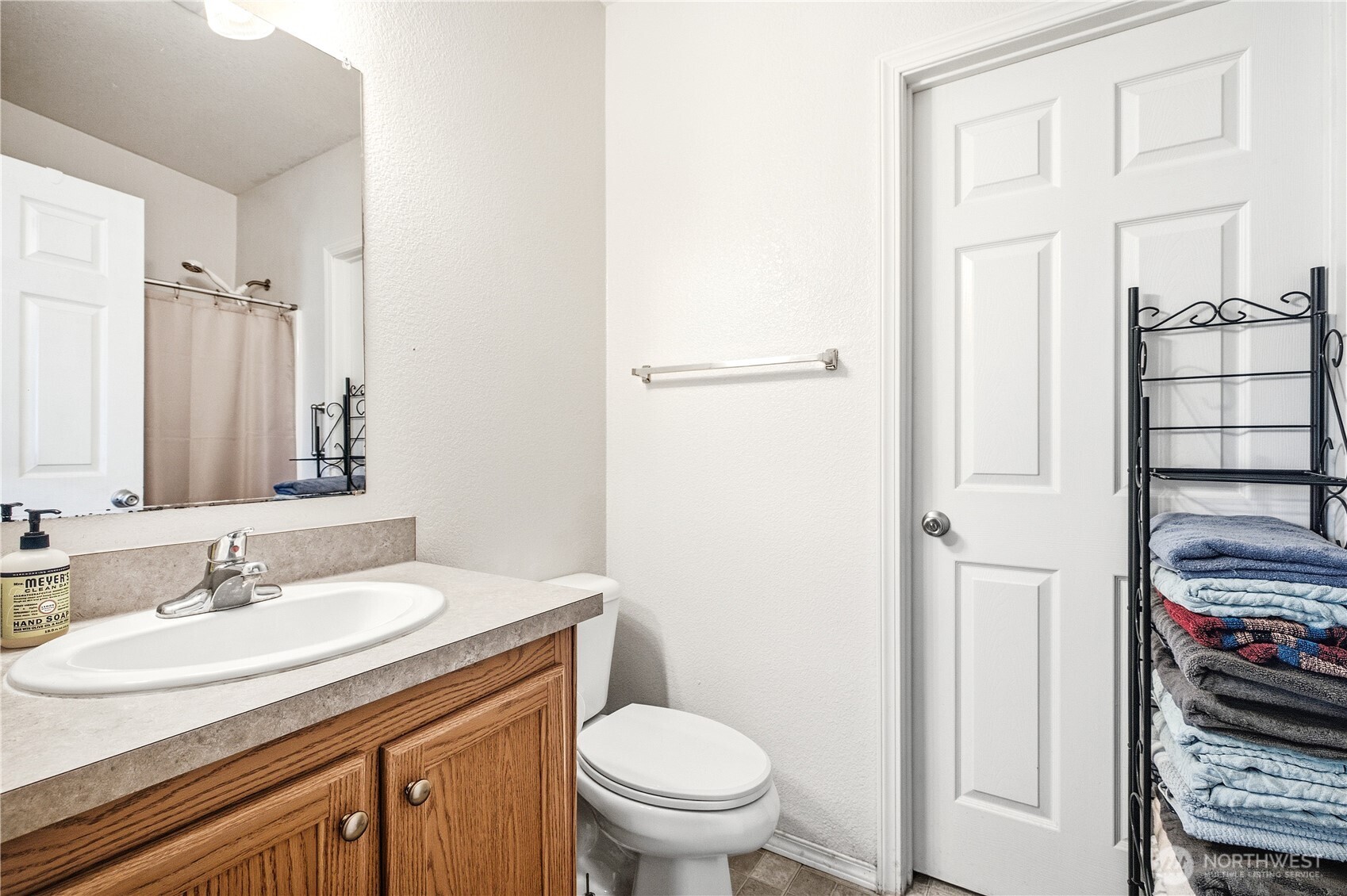 1060 Sidney Street Property Photo 11