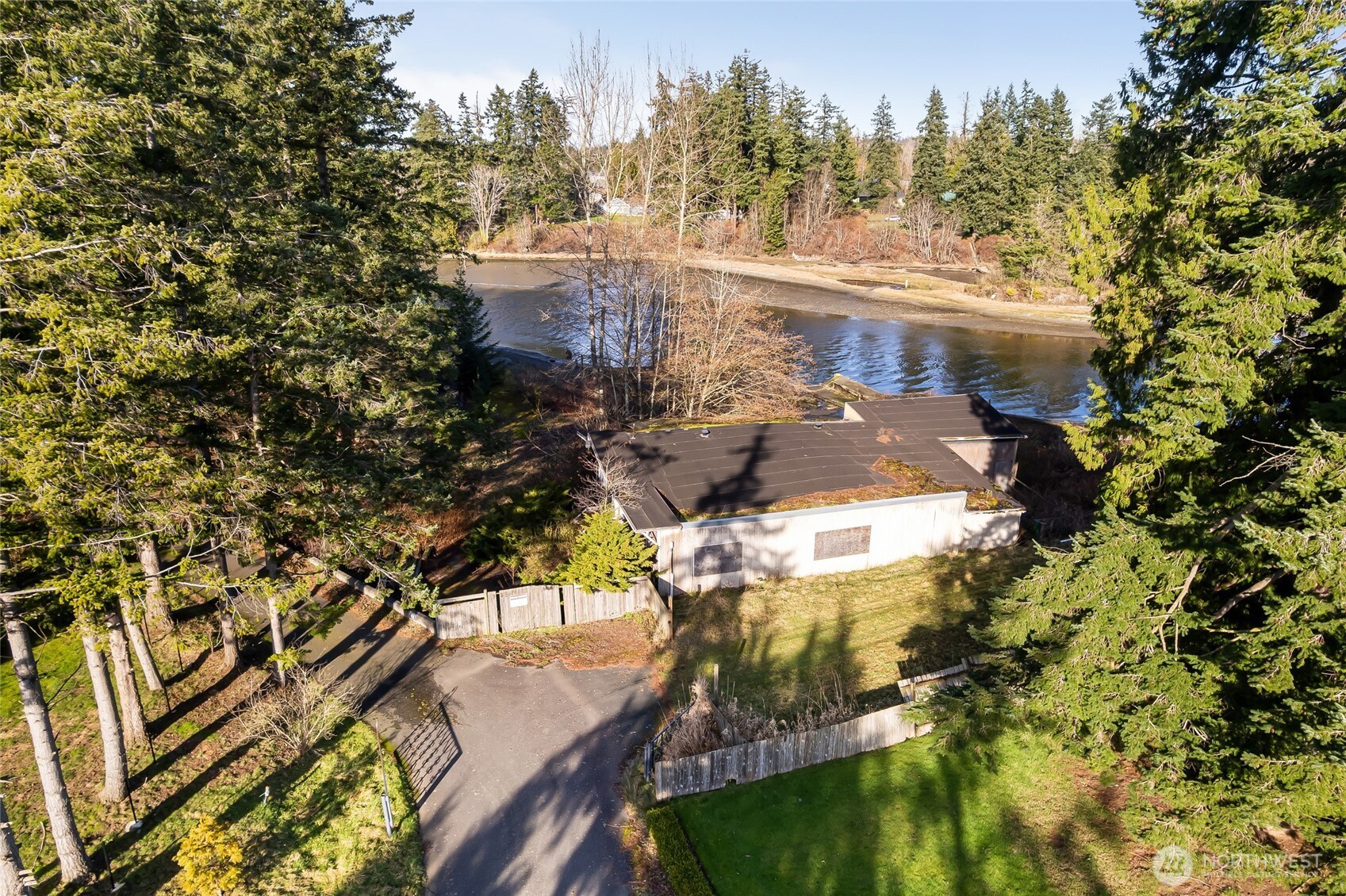 9088 Shipyard Lane Property Photo 13