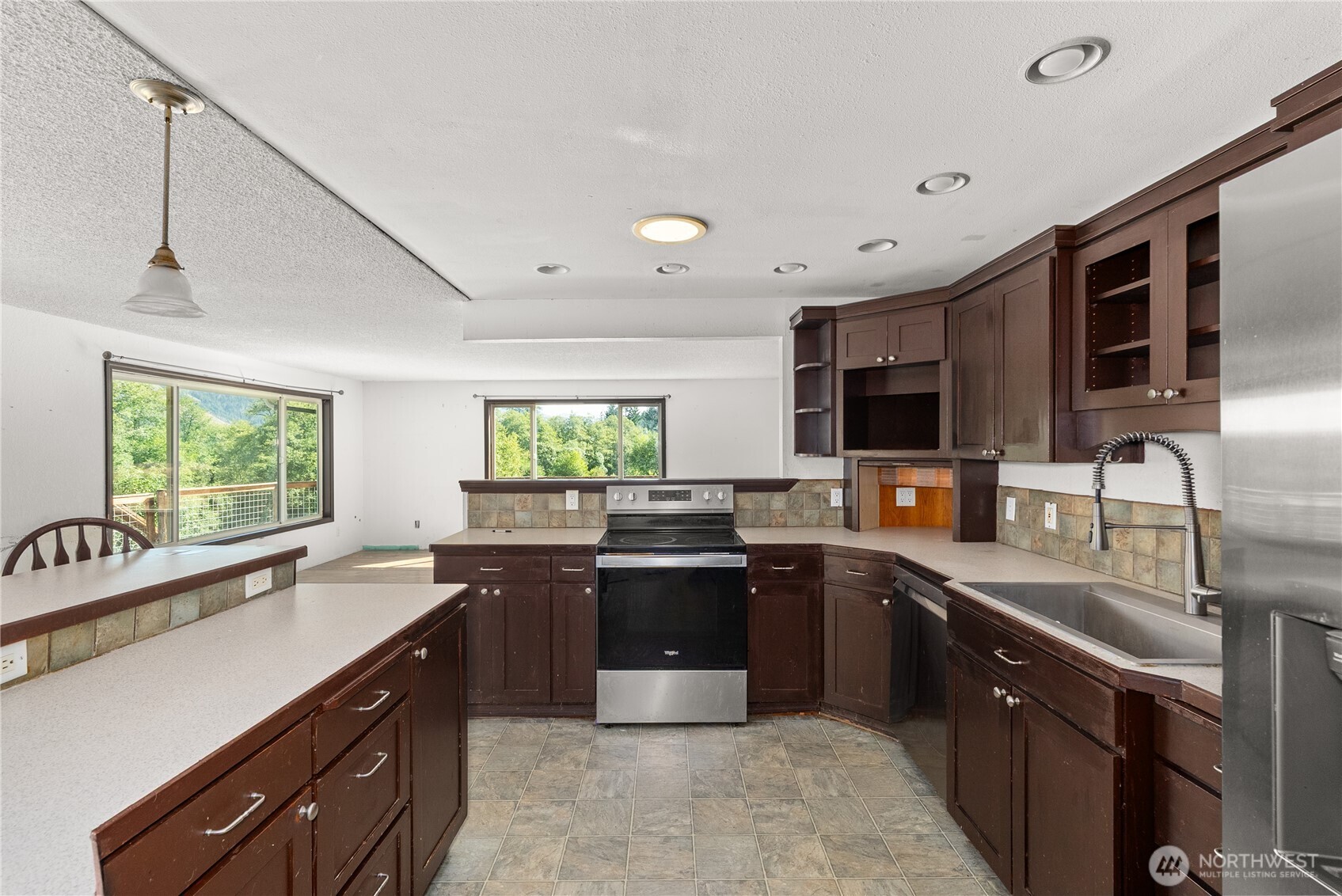 431 Highland Valley Road Property Photo 13