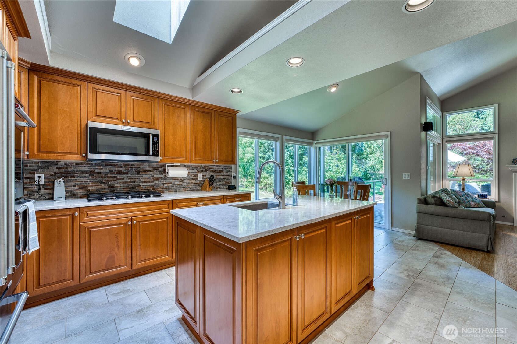 6870 Starboard Lane Property Photo 6