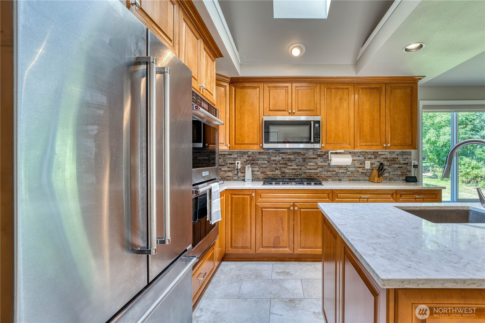 6870 Starboard Lane Property Photo 7