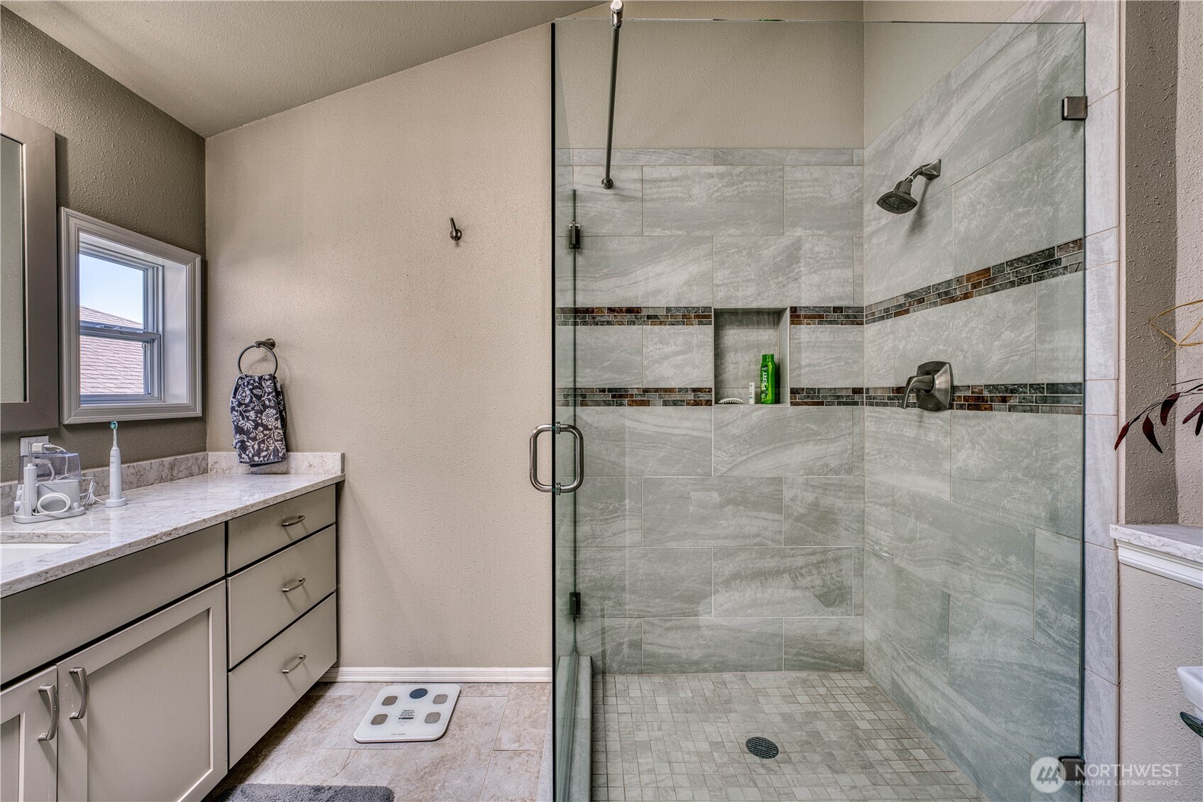 6870 Starboard Lane Property Photo 21
