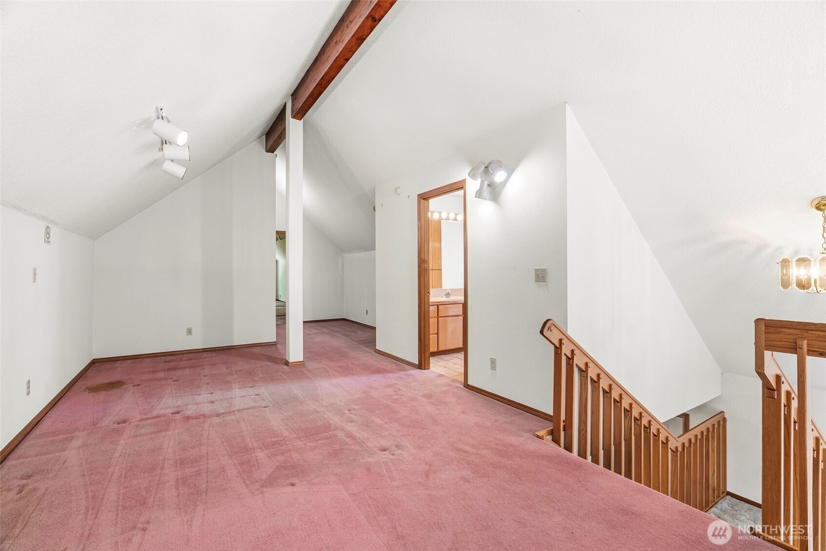 805 Luebke Road Property Photo 12