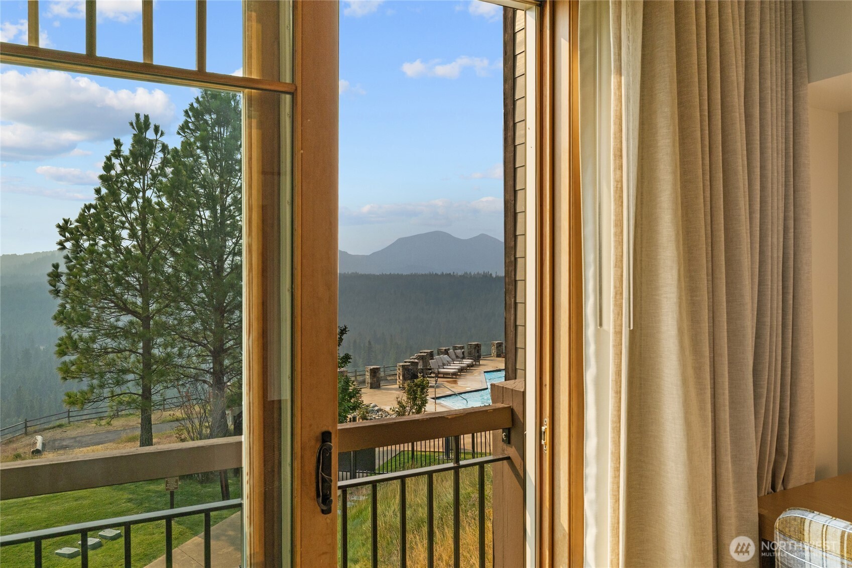 3600 Suncadia Trail 2033 Property Photo 14