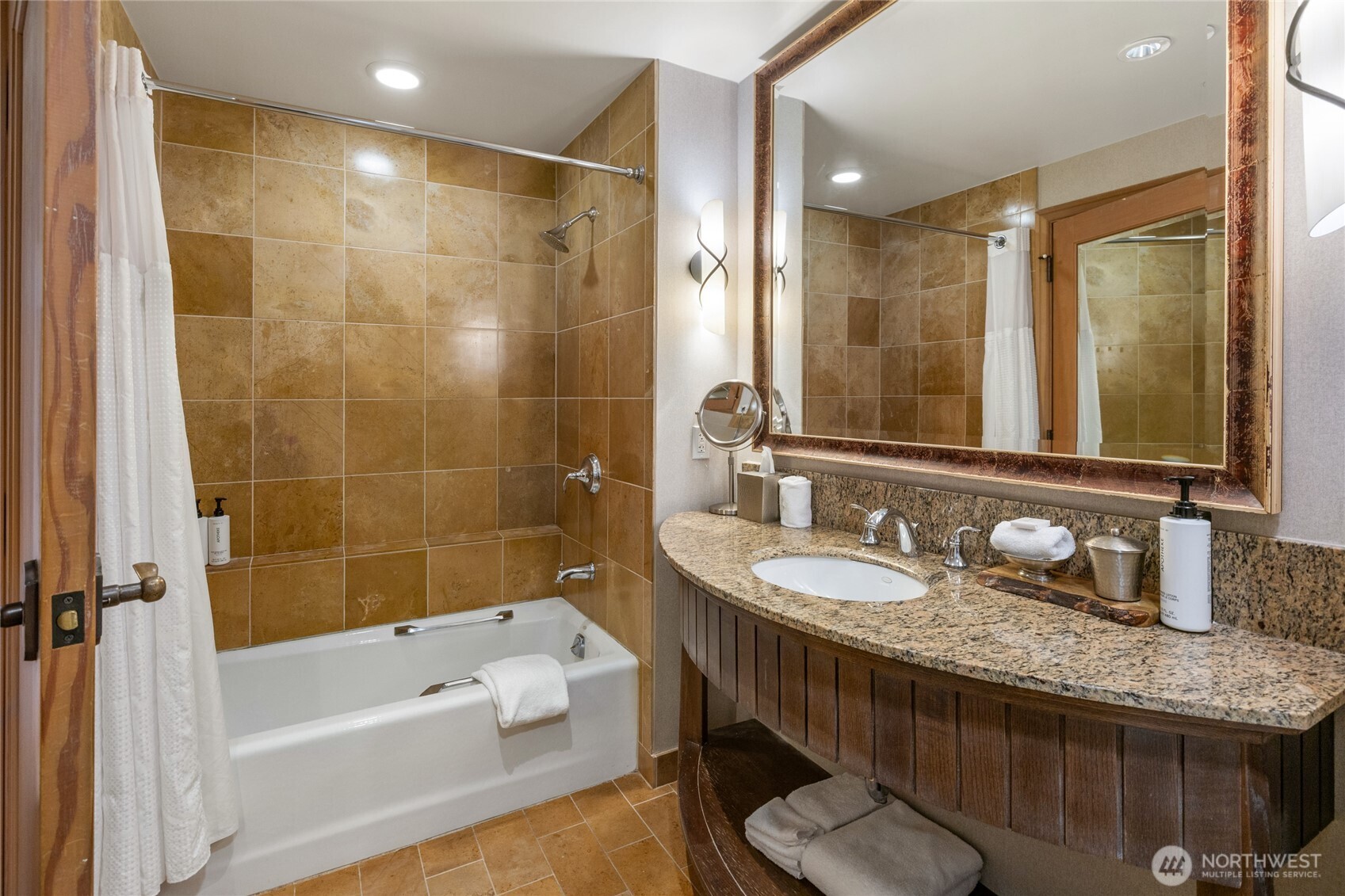 3600 Suncadia Trail 2033 Property Photo 18