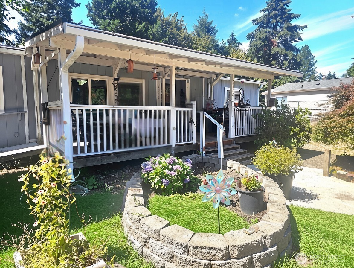 8708 Thuja Avenue Property Photo 2