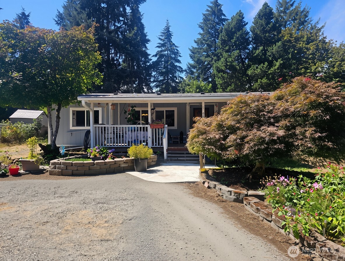 8708 Thuja Avenue Property Photo 3